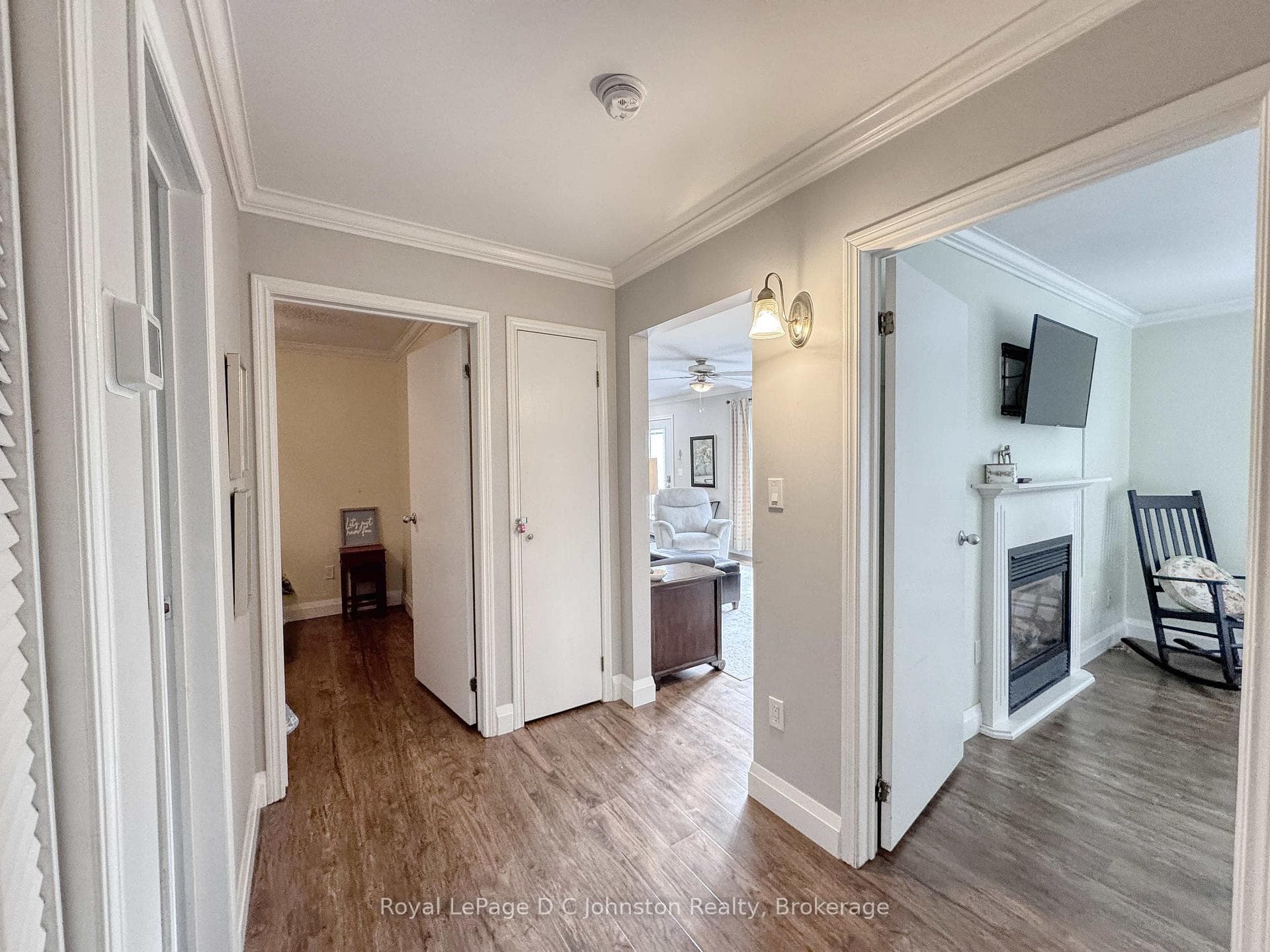 564 Mcnabb Street photo 11