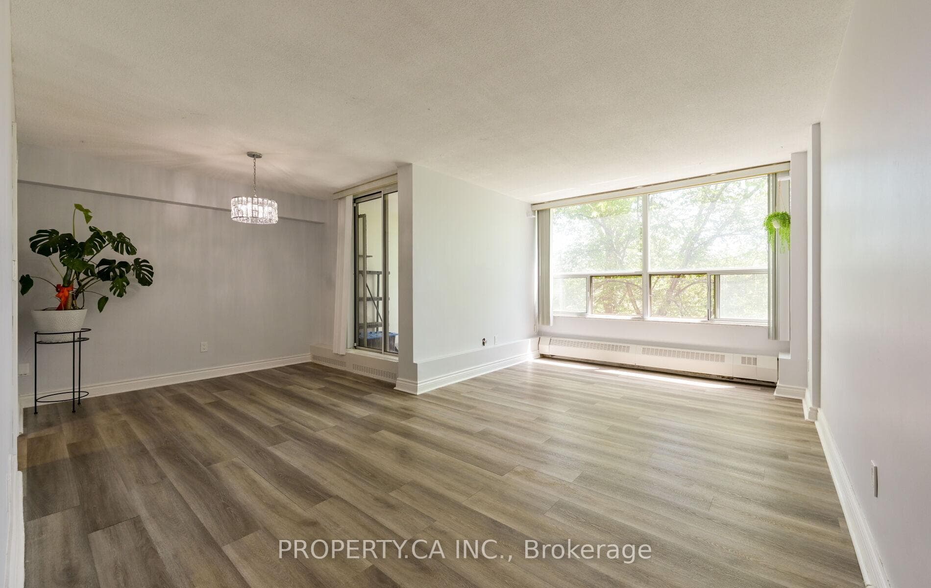 60 Pavane Linkway N/A Unit 207 photo 3