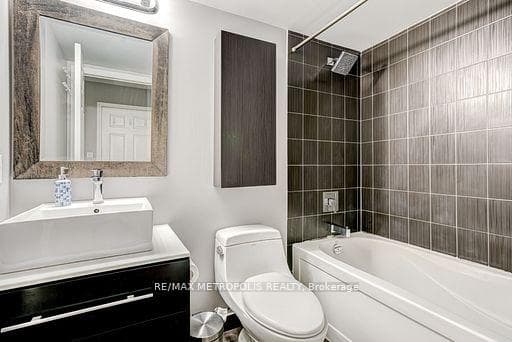 88 Grangeway Avenue Unit 609 photo 13
