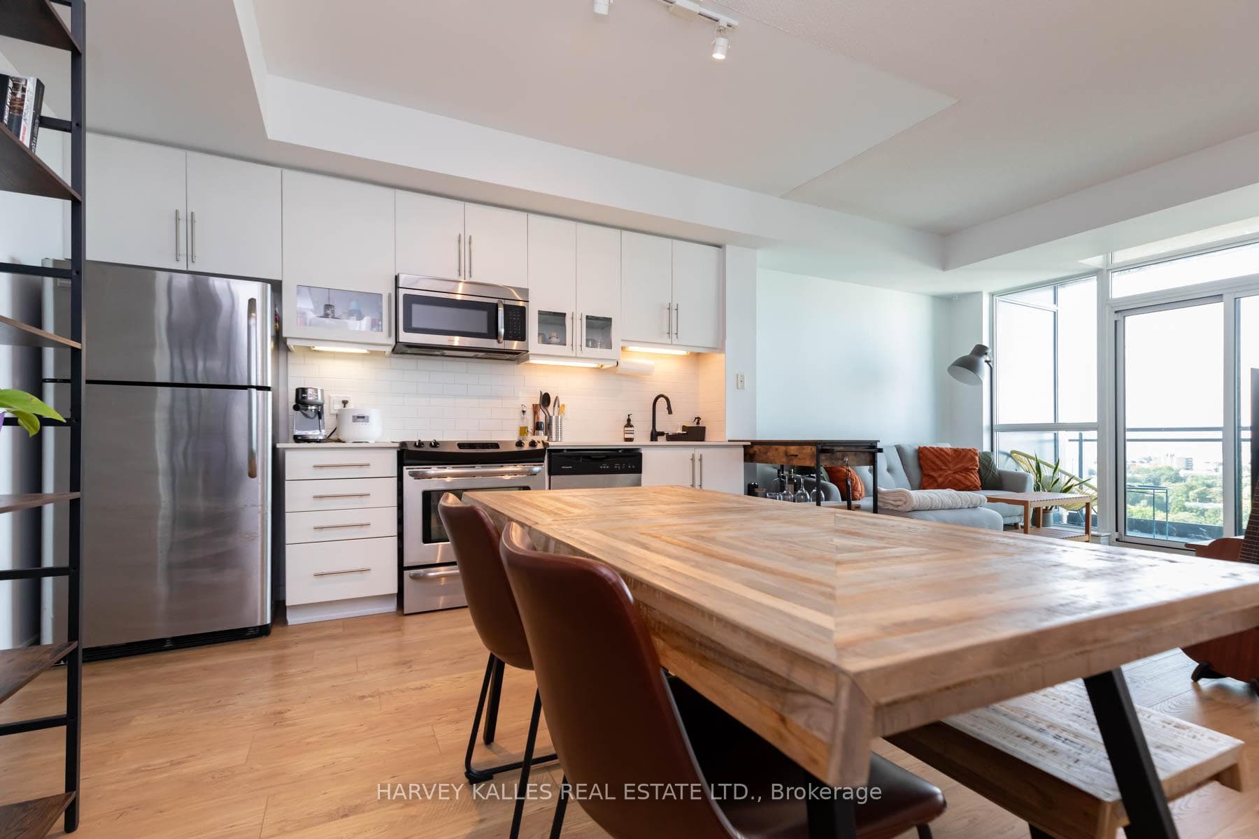 1171 Queen Street Unit 1813 photo 11