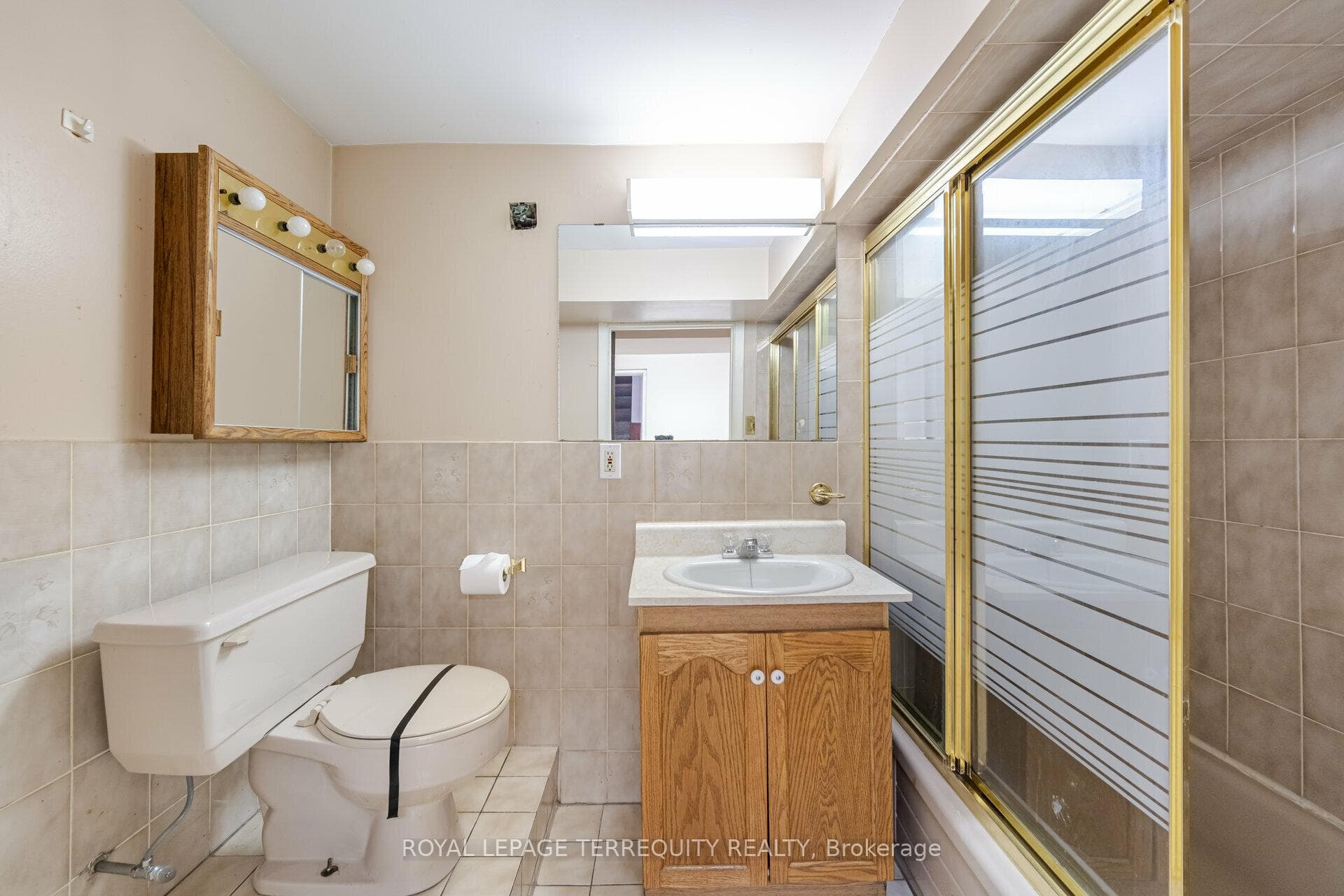 214 Dixon Road photo 28