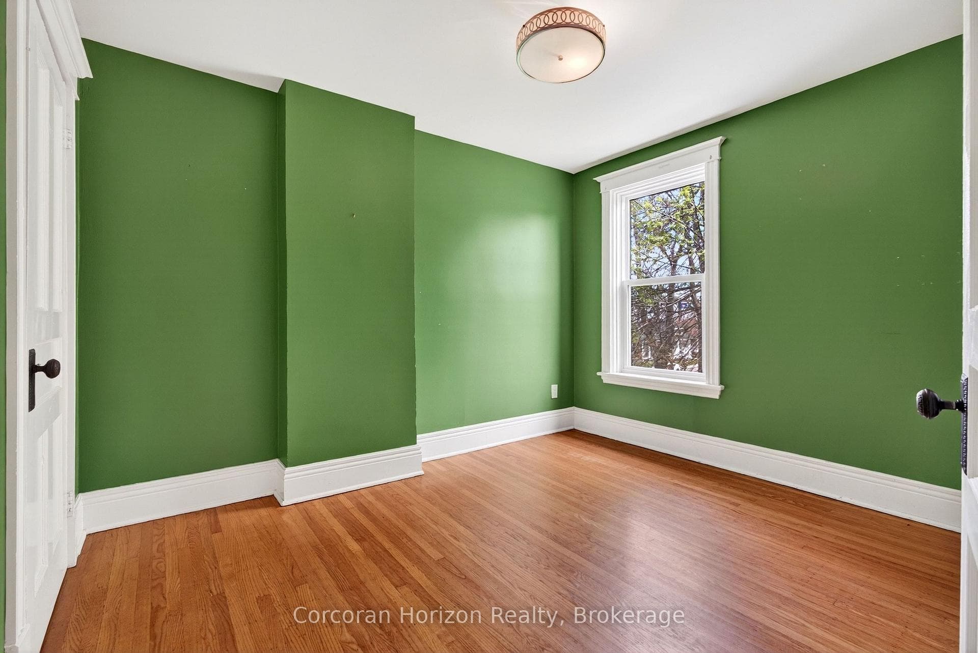 520 John Street photo 34