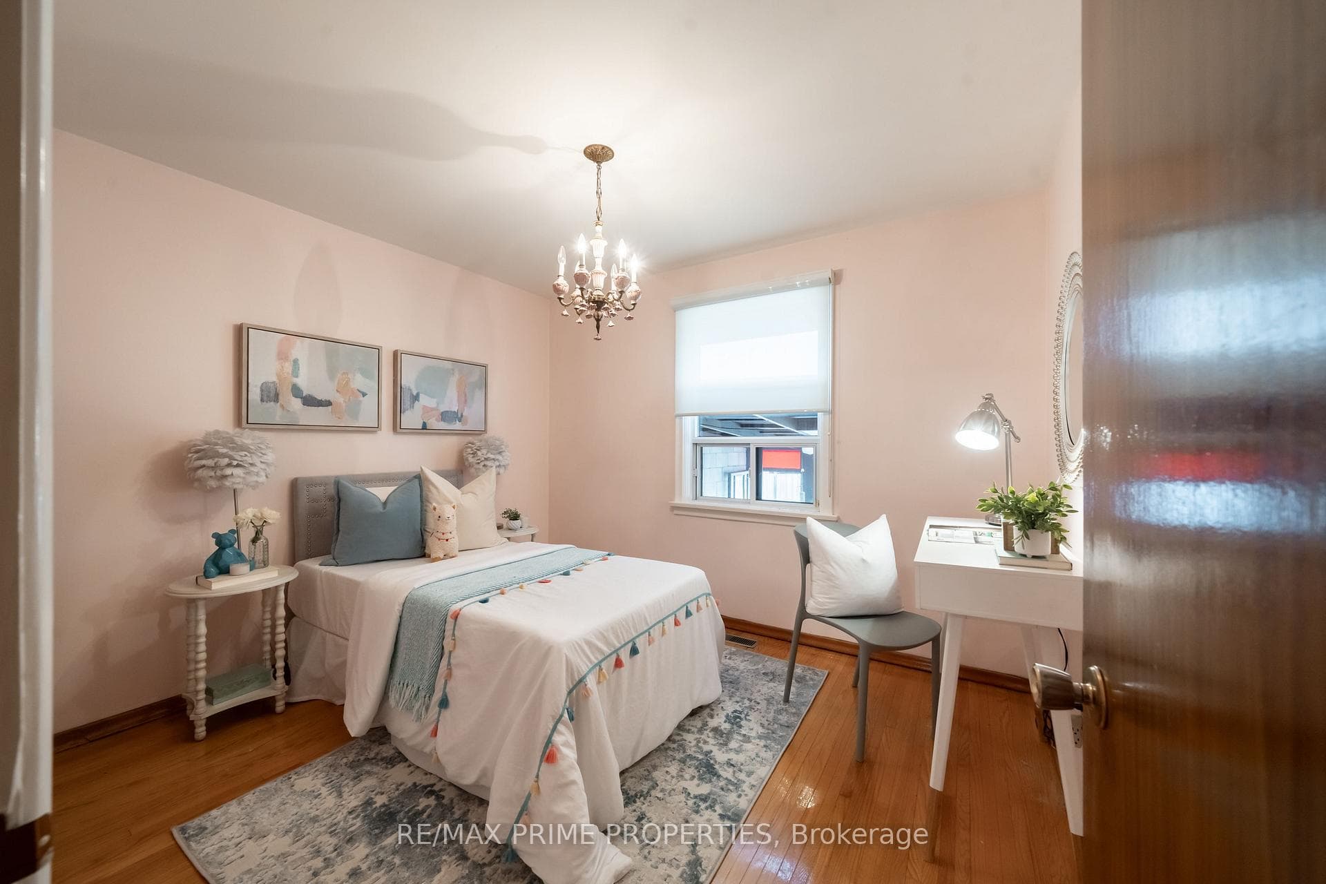 8 Mozart Avenue photo 16