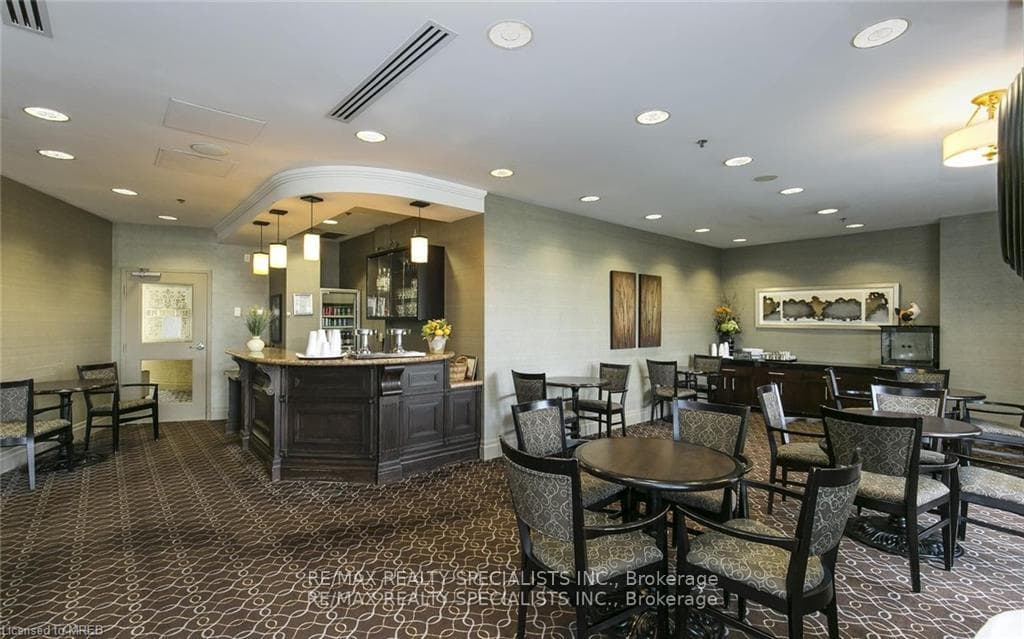 4640 Kimbermount Avenue Unit 209 photo 20