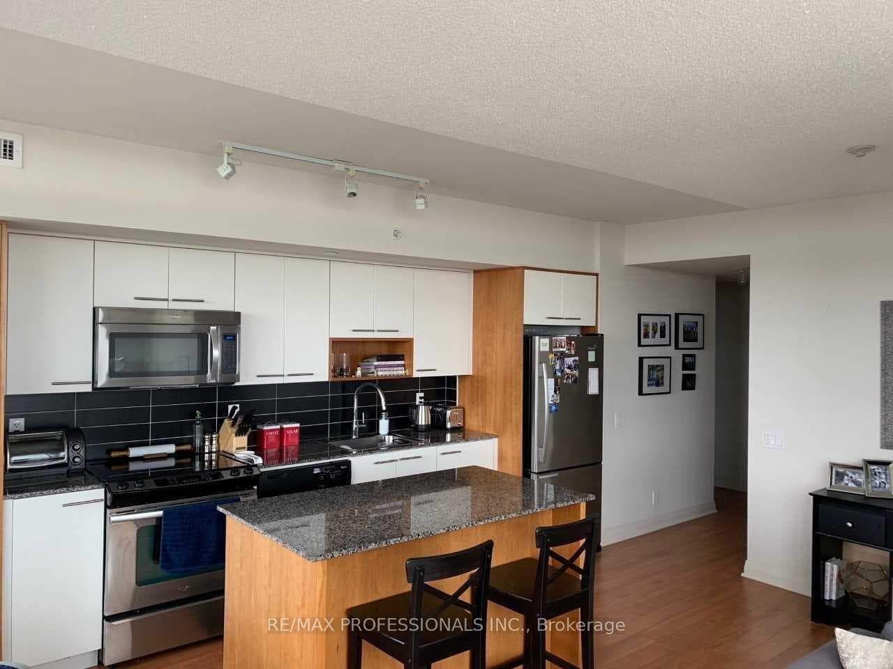 5 Valhalla Inn Road Unit 1807 photo 6