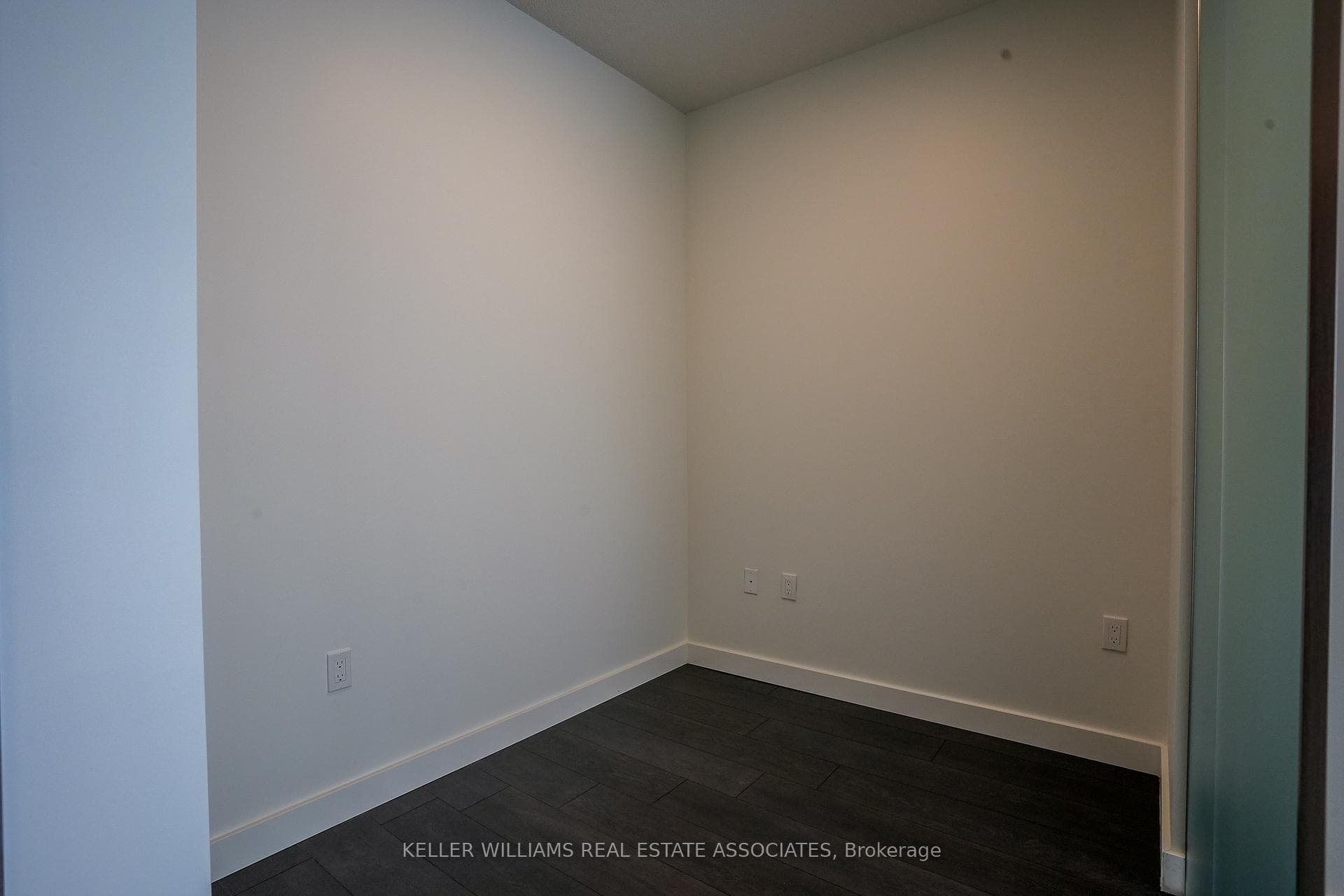 95 Mcmahon Drive Unit 2001 photo 16