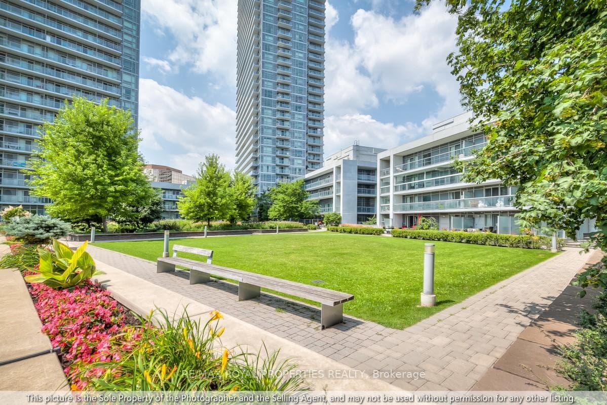 2015 Sheppard Avenue Unit 1503 photo 31