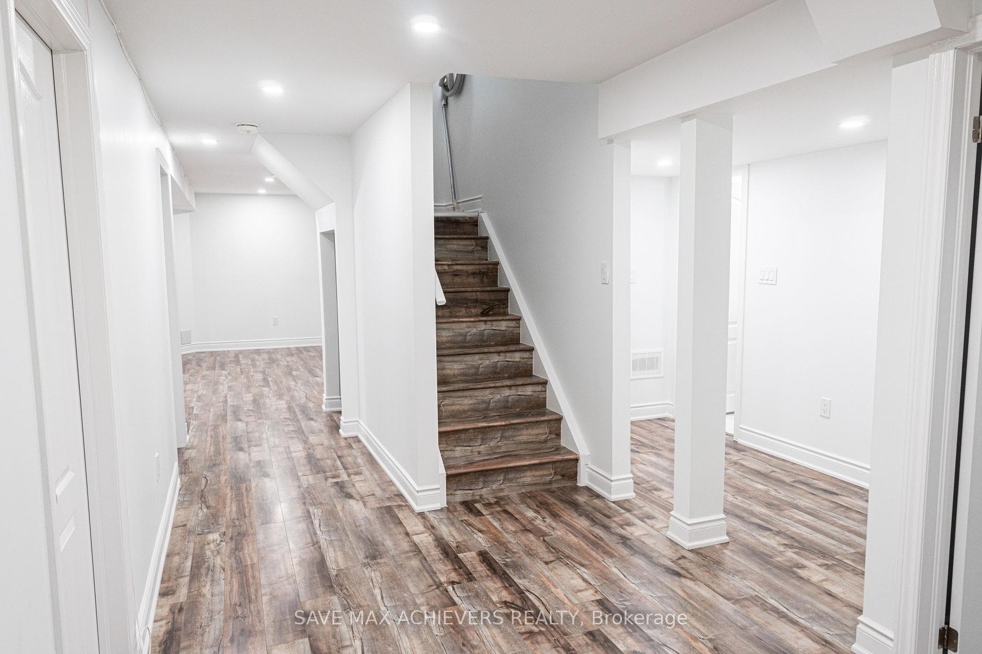 29 Allenhead Crescent photo 8