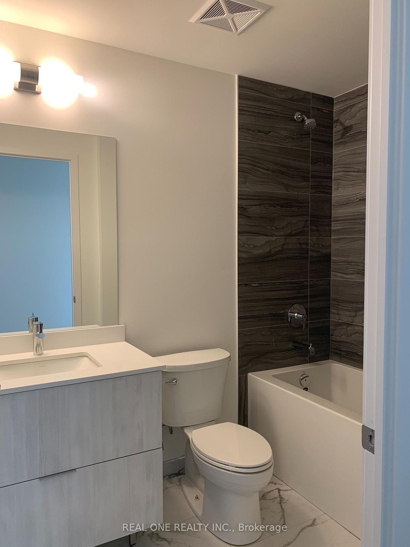 2 David Eyer Road Unit 424 photo 7