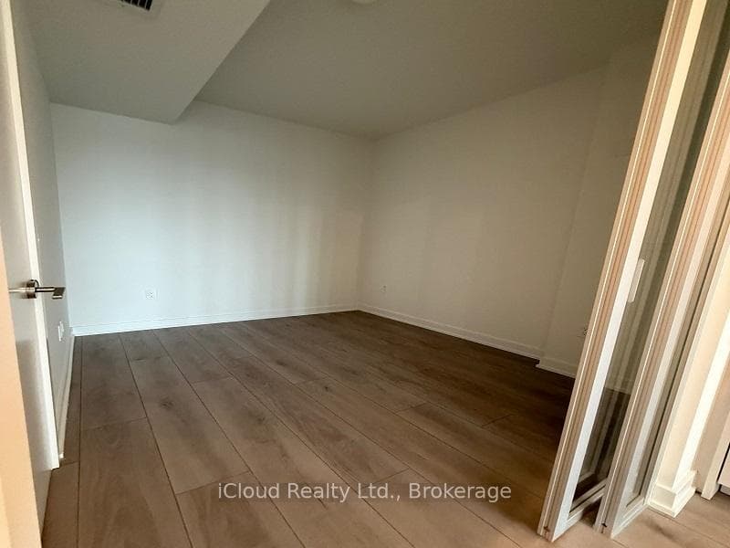 1 Fairview Road Unit 517 photo 3