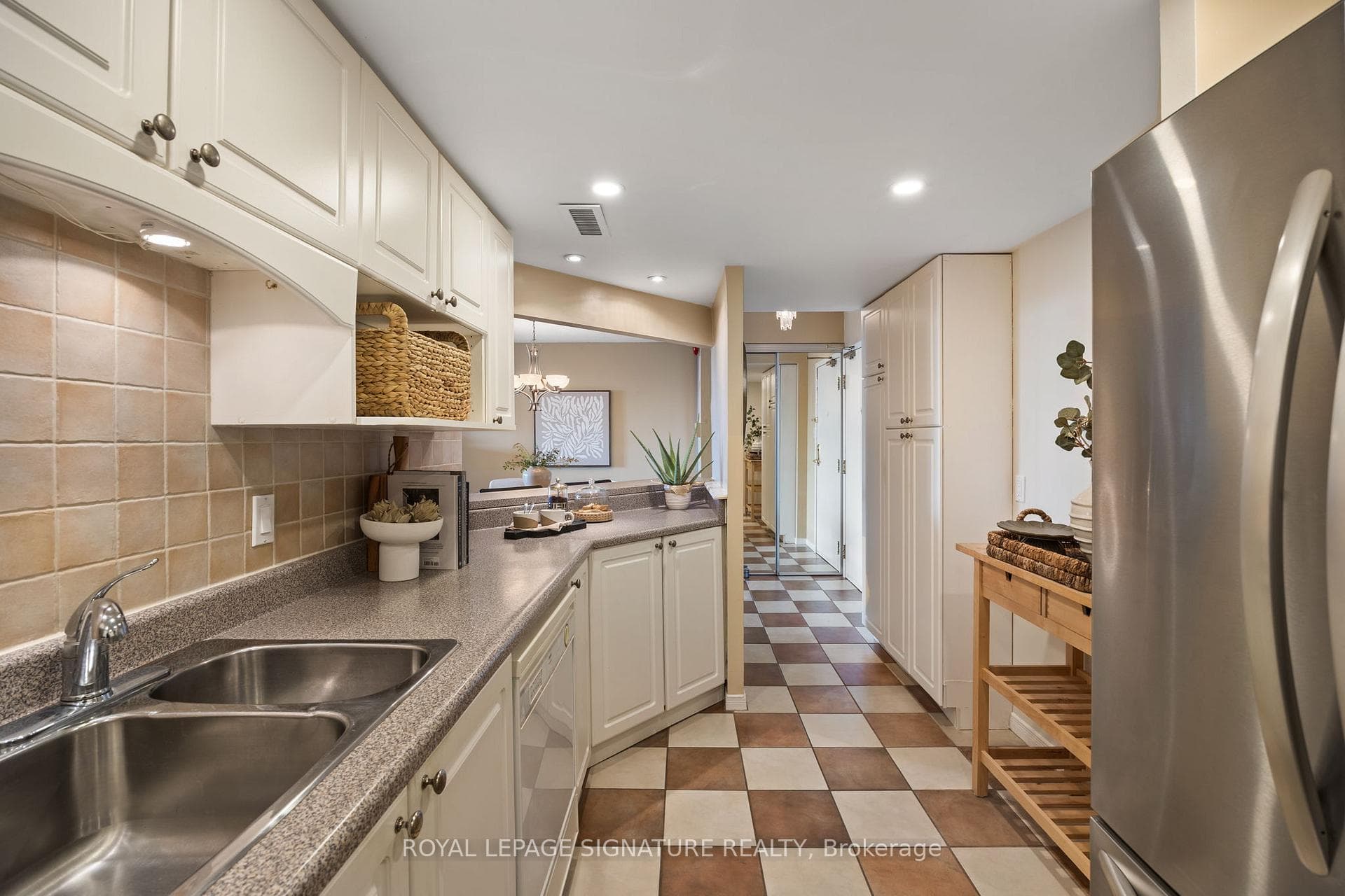 45 Cumberland Lane Unit 306 photo 10