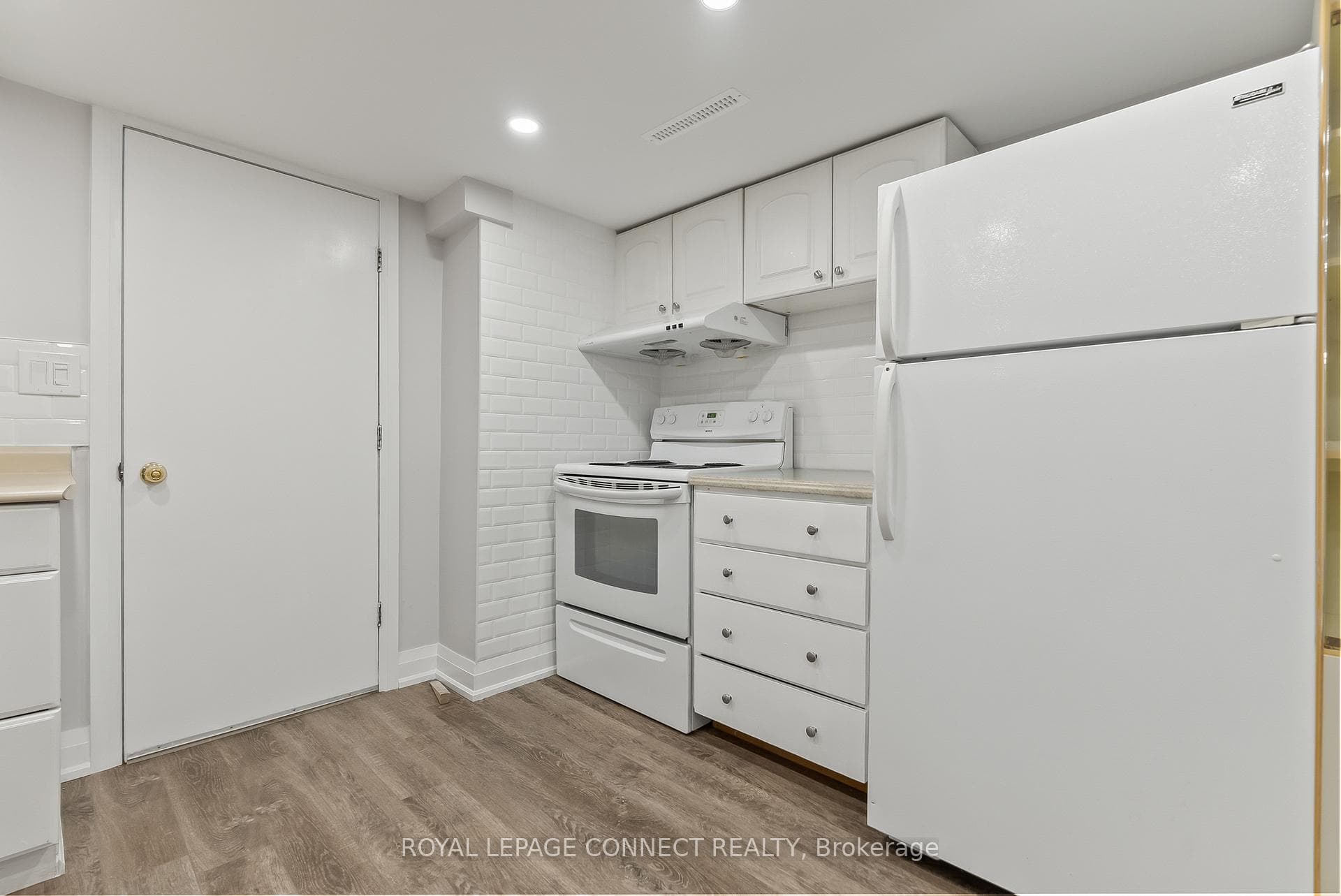 124 Burcher Road photo 3