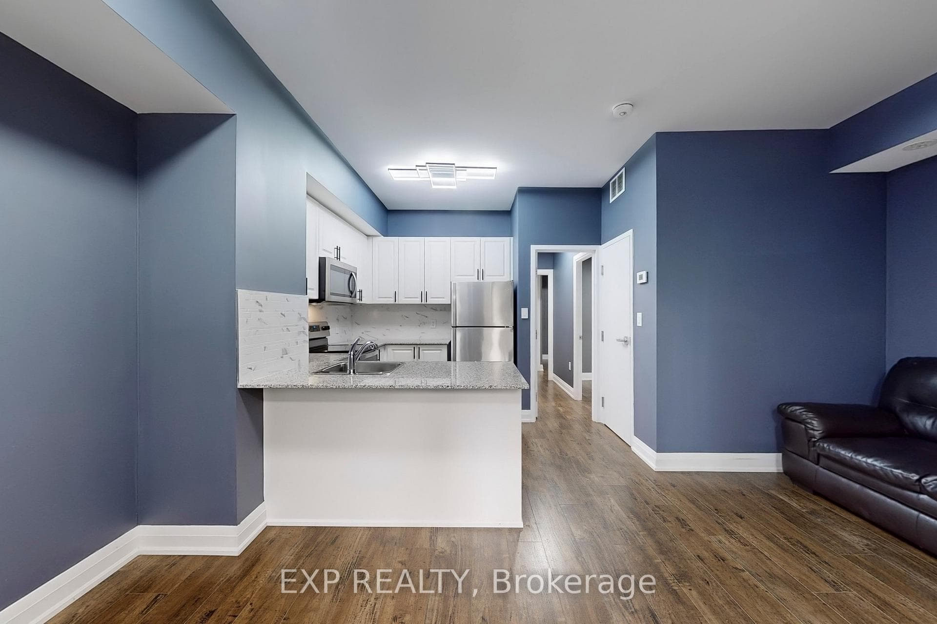 5299 Highway 7 Street Unit 101 photo 11