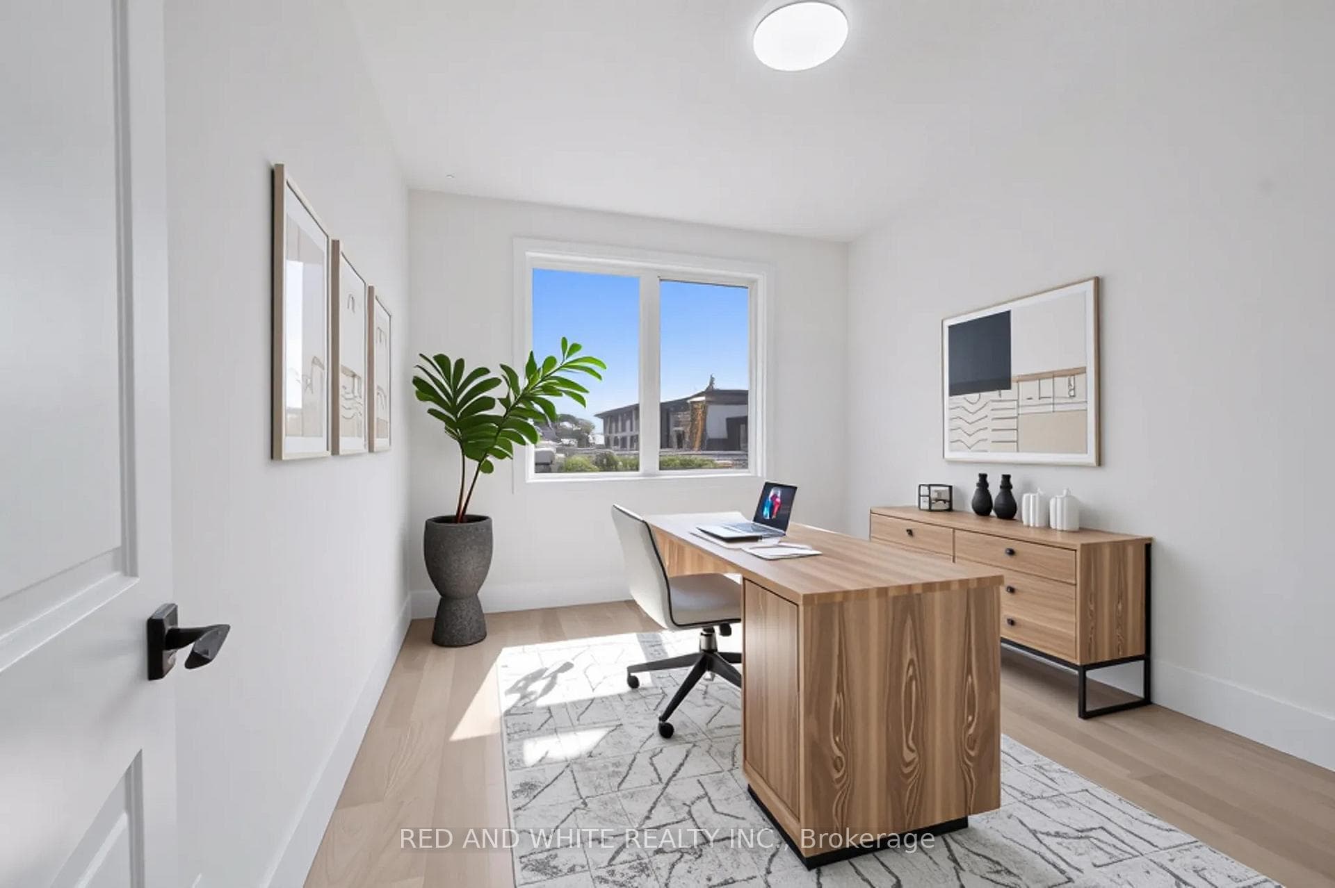 76 Sass Crescent photo 18