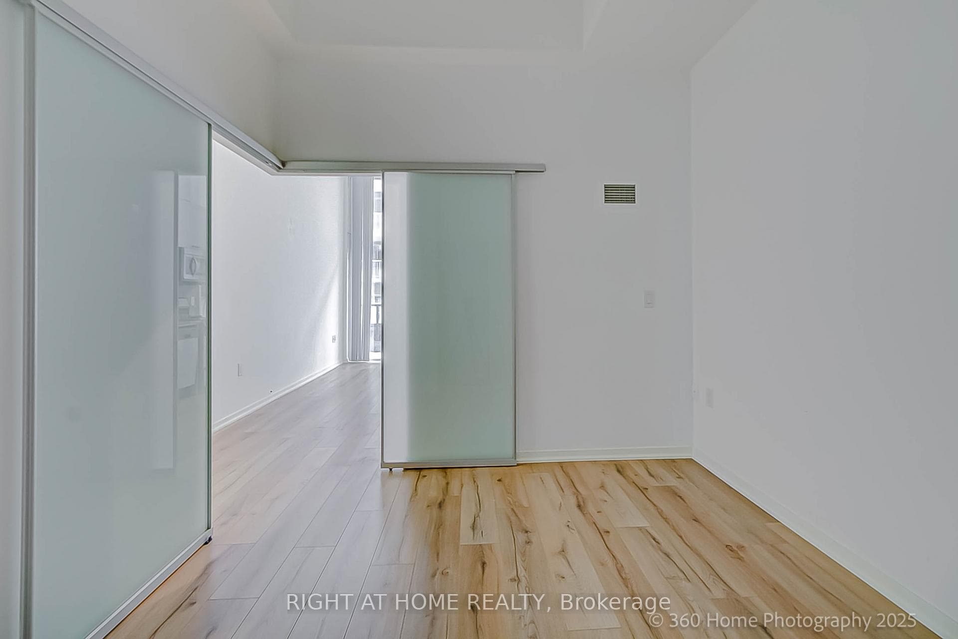 36 Lisgar Street Unit 306 photo 10