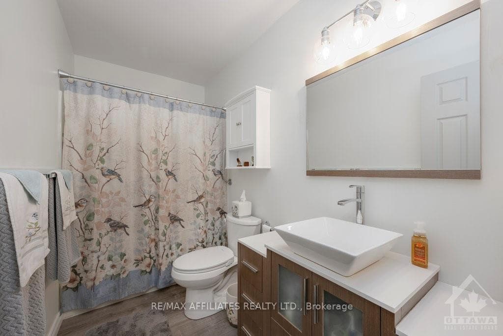 5133 MEADOWLAND Drive photo 17