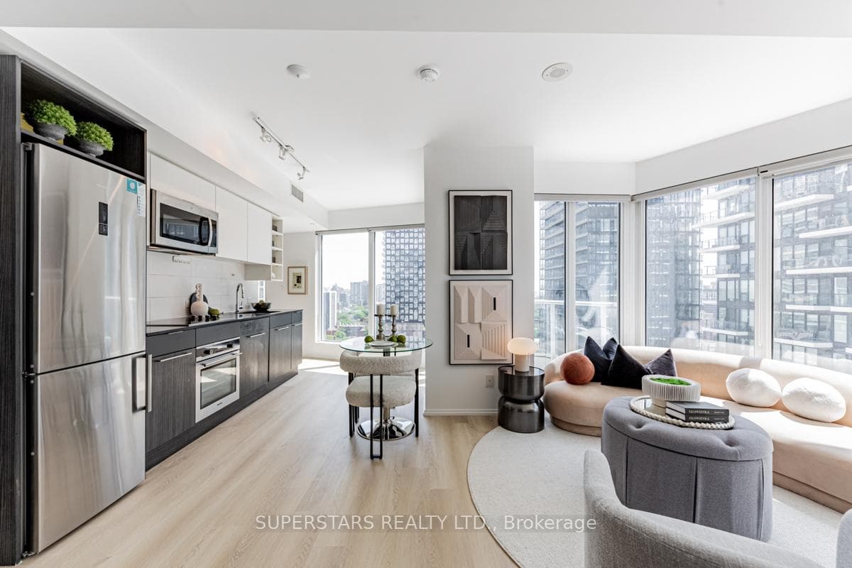68 Shuter Street Unit 2502 photo 1