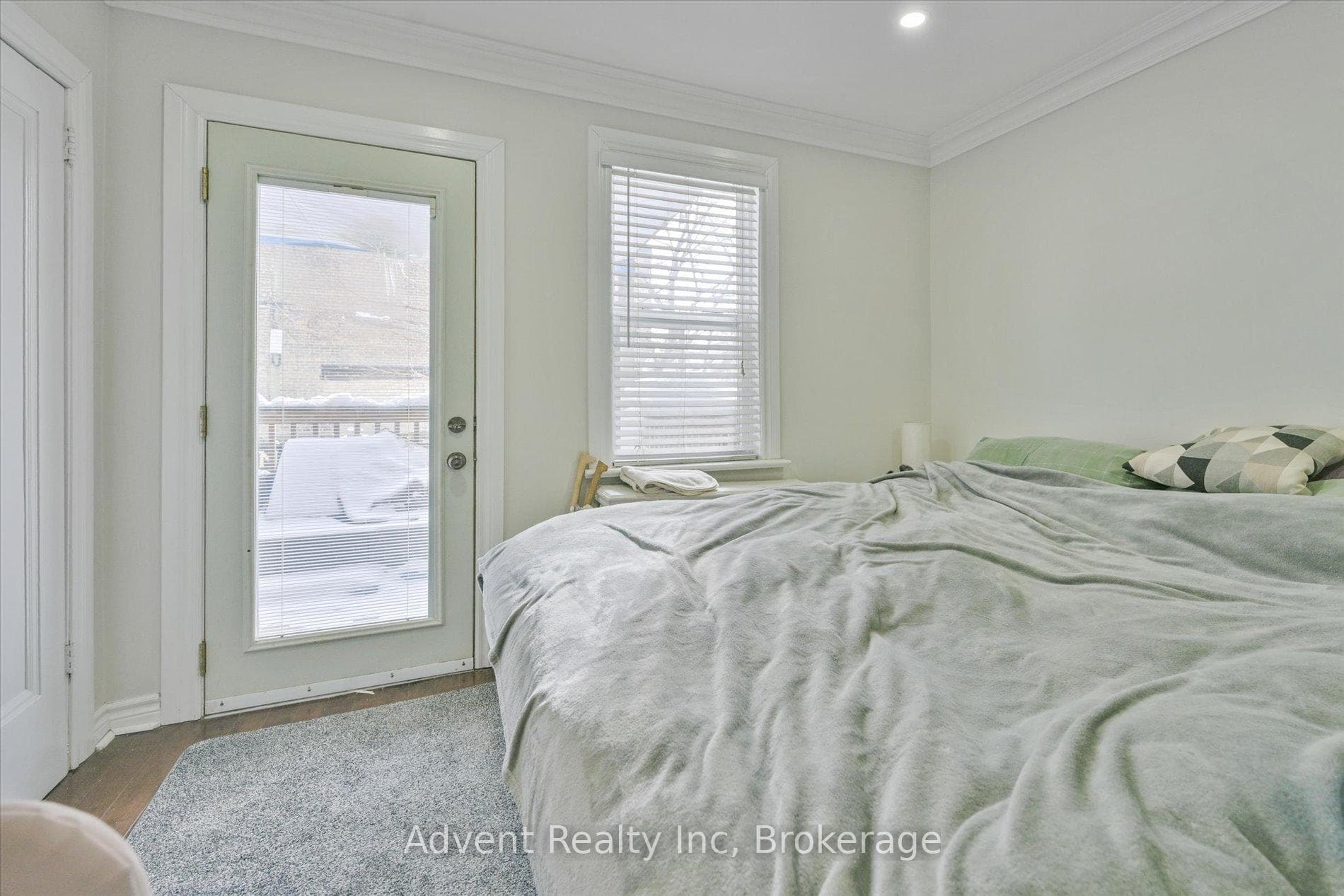 63 Burnaby Boulevard Unit MAIN photo 9