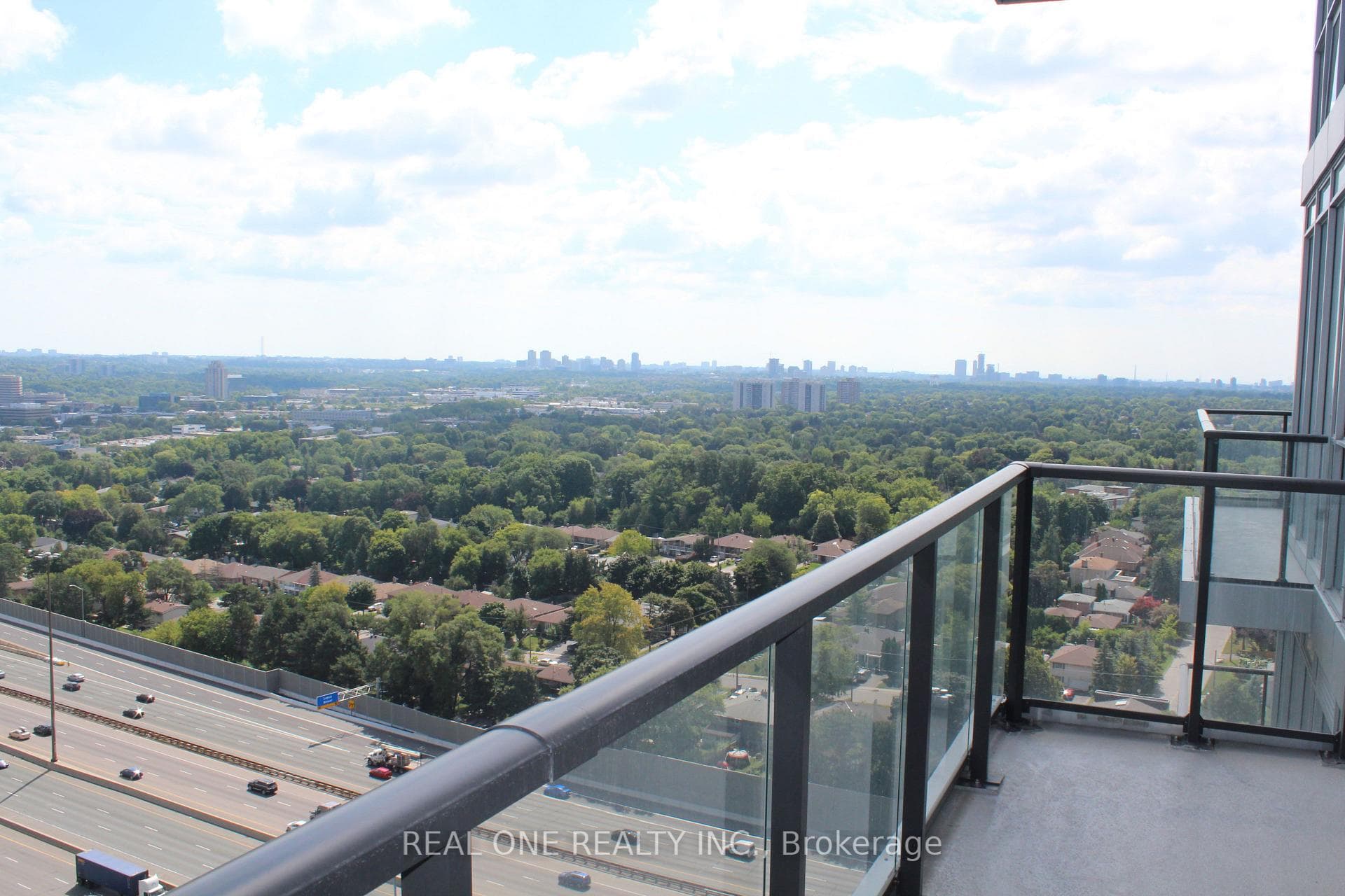 95 Mcmahon Drive Unit 2701 photo 31