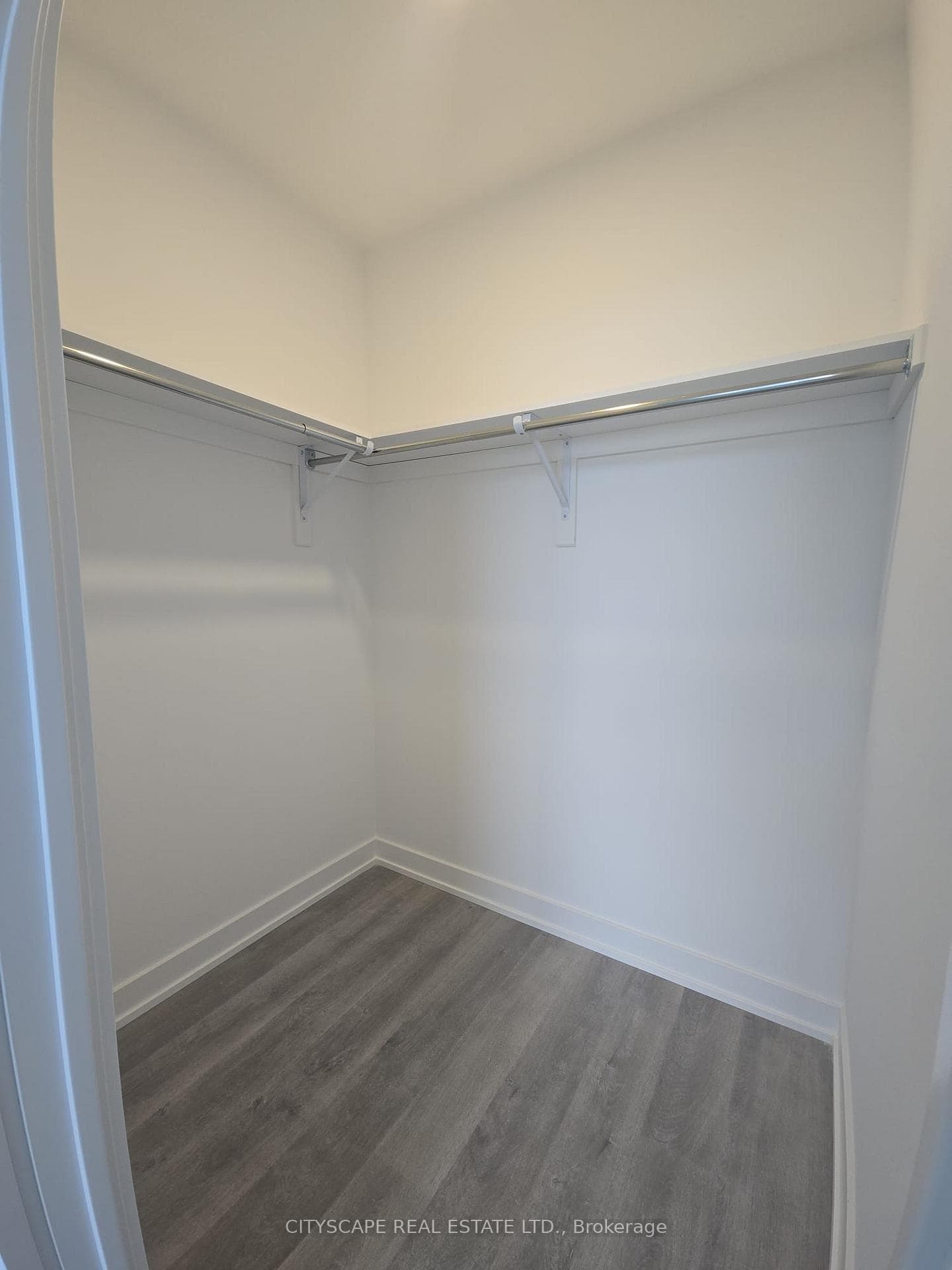 5105 Hurontario Street Unit 3210 photo 9