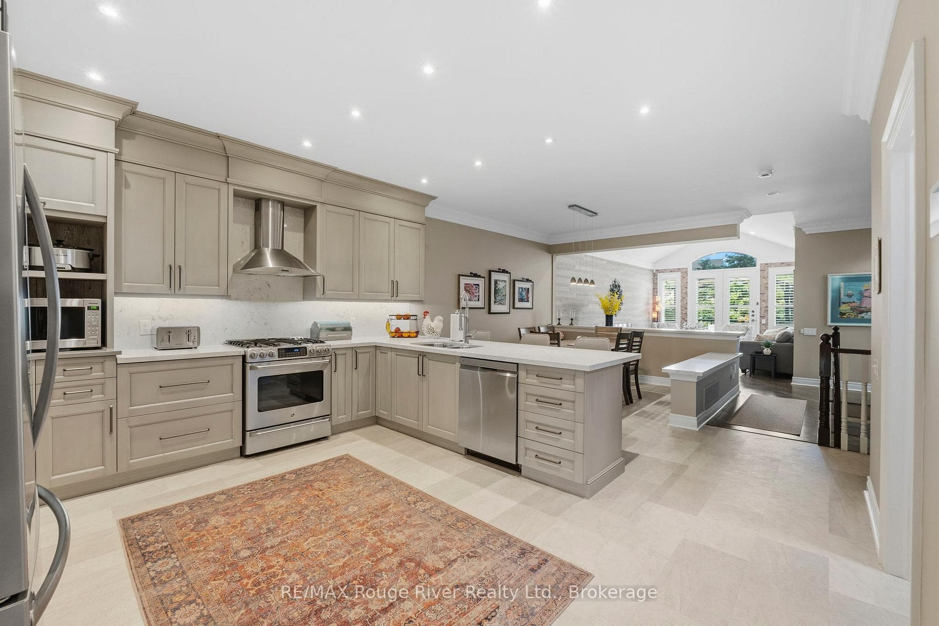 16 Fenton Lane photo 8