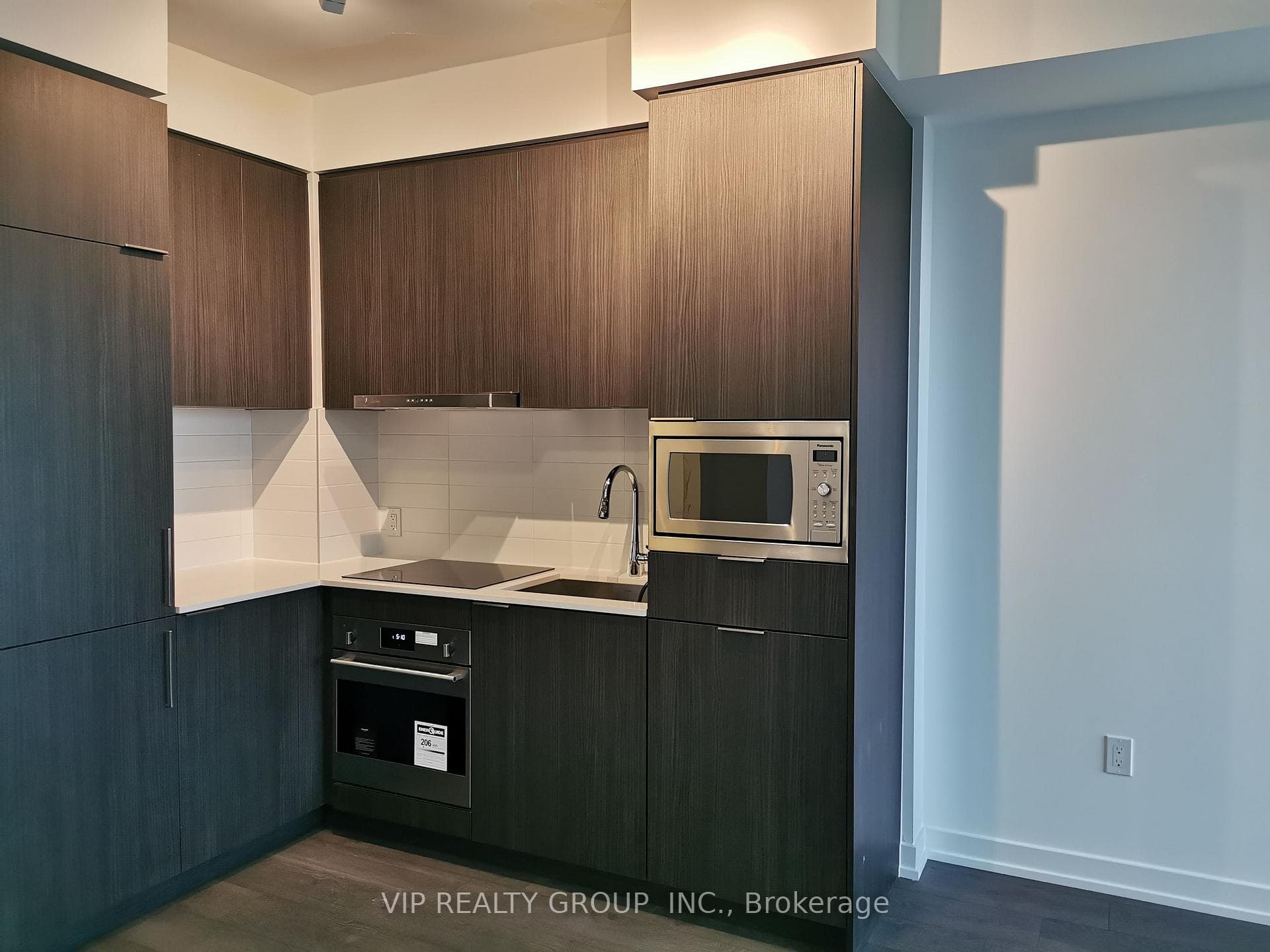 7 Golden Lion Heights Unit N2902 photo 2