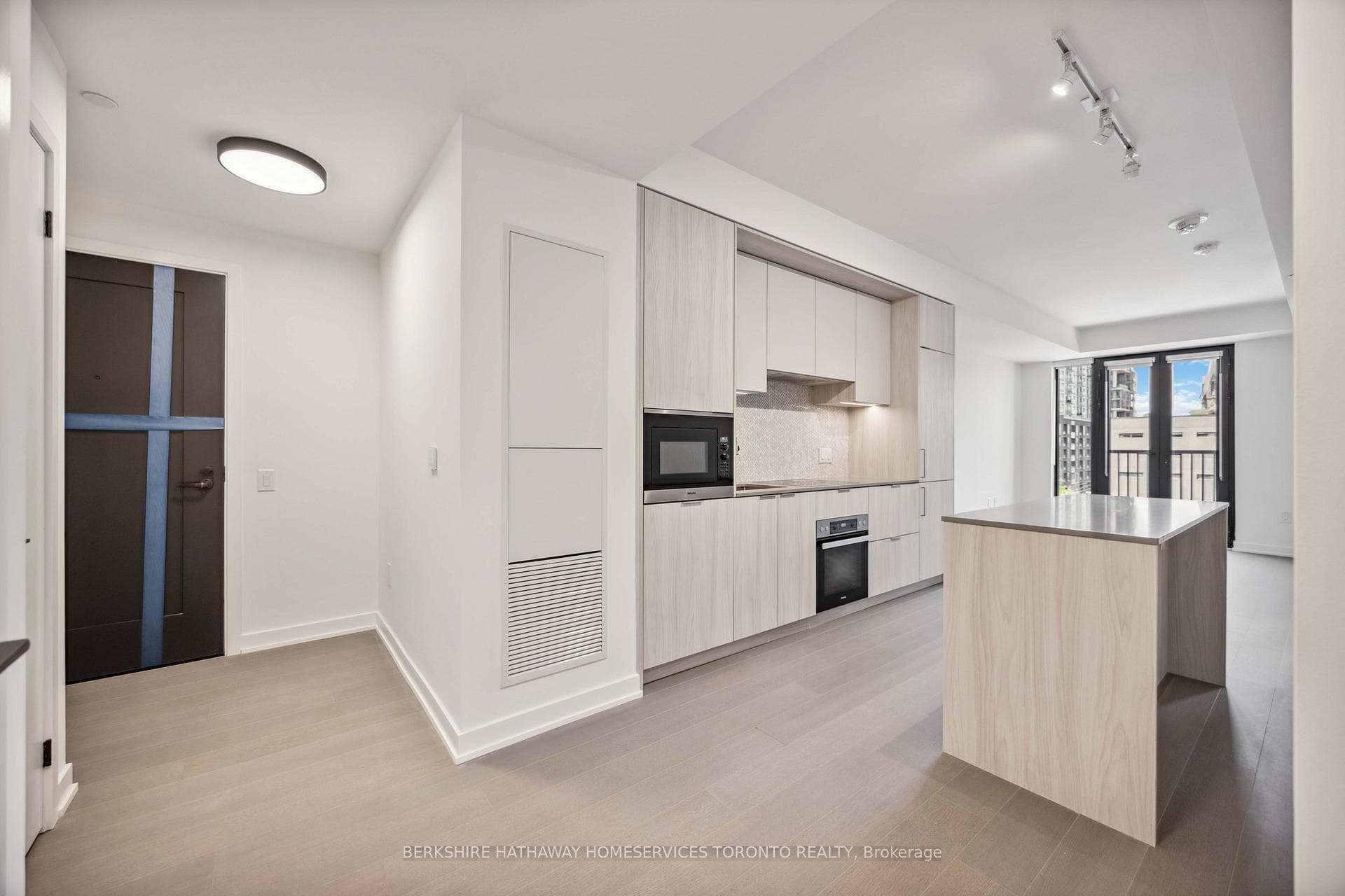 123 Portland Street Unit 512 photo 12