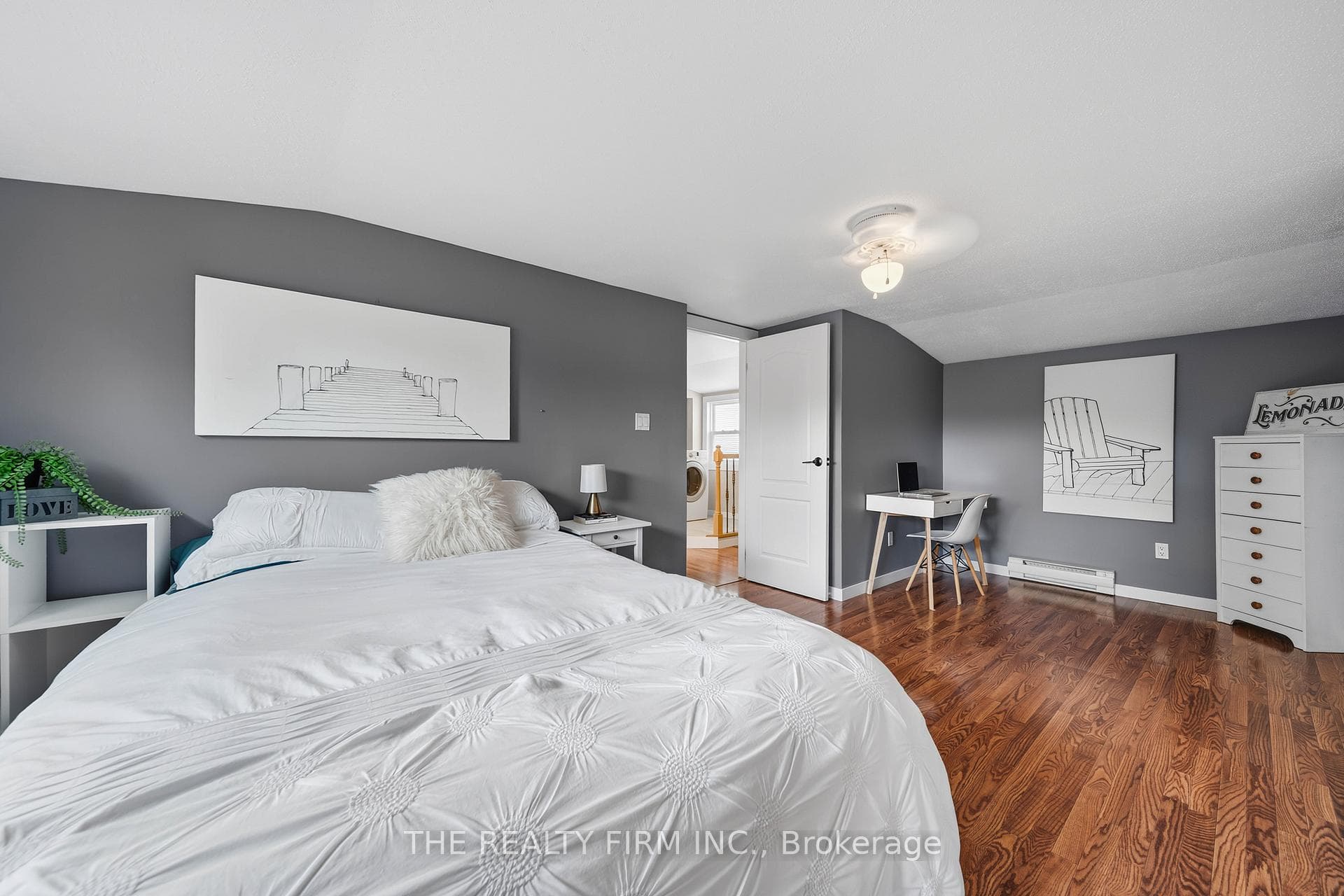 599 John Street photo 41