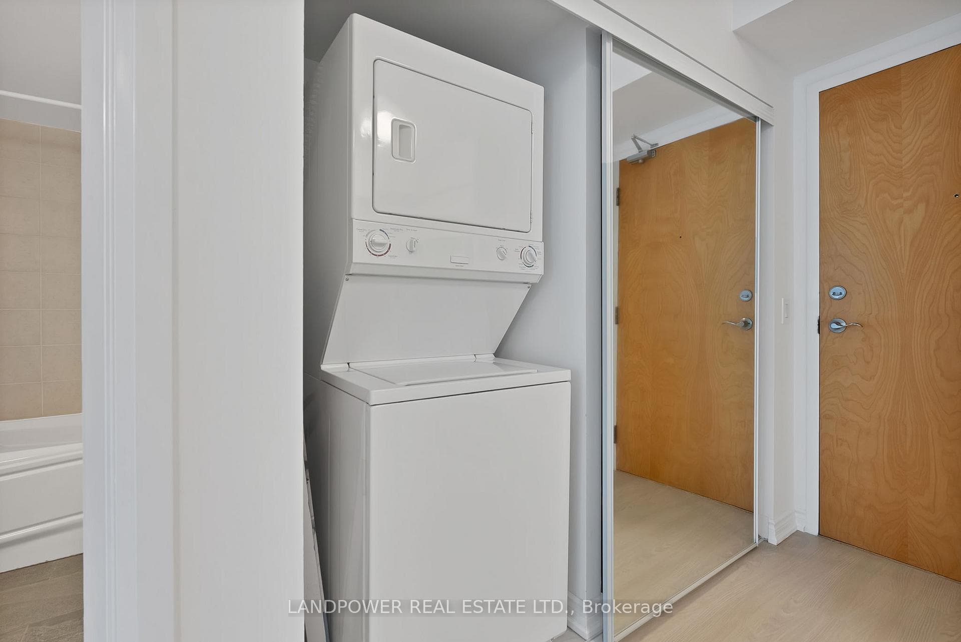 4968 Yonge Street Unit 2812 photo 5
