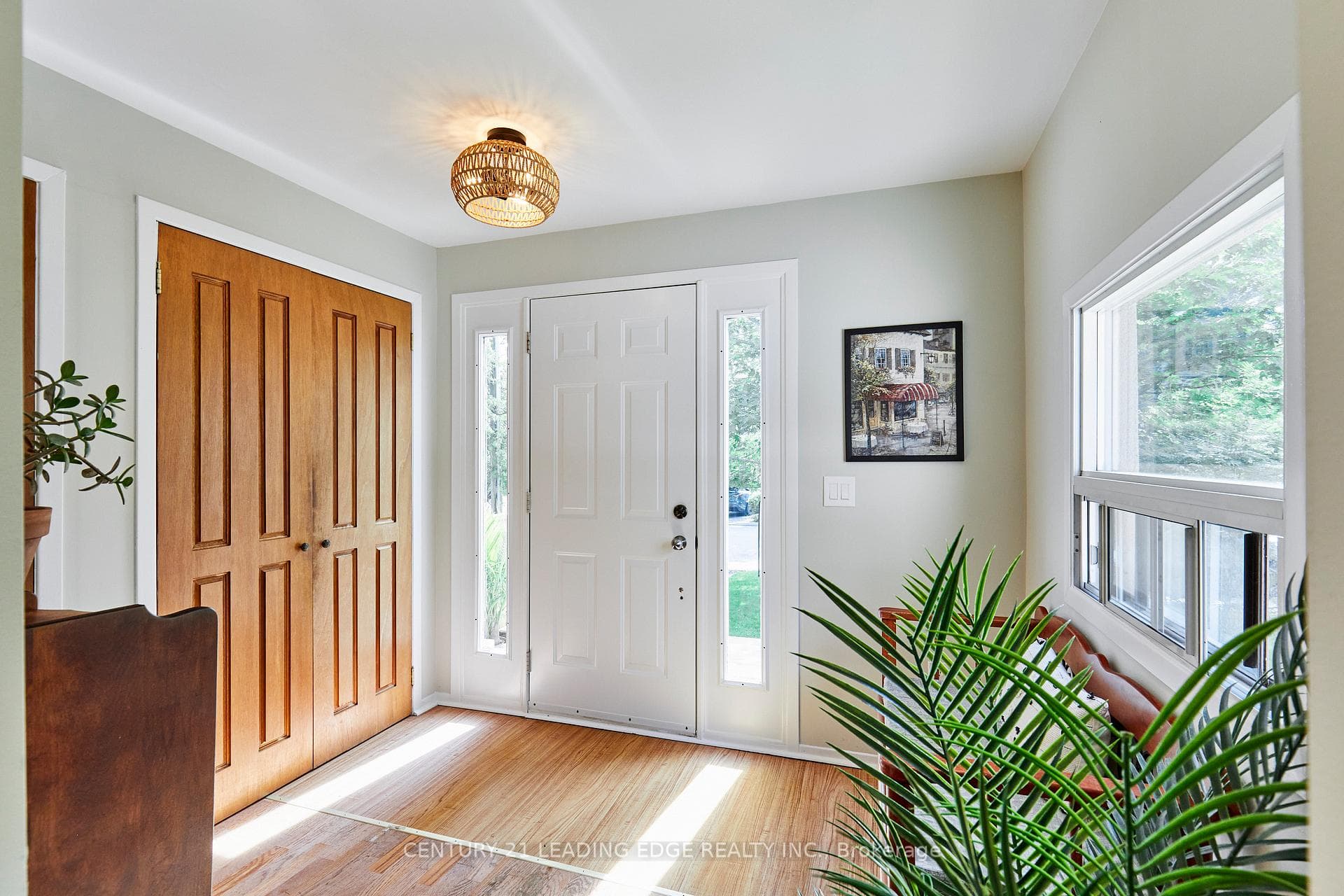 19 Scarboro Crescent photo 5
