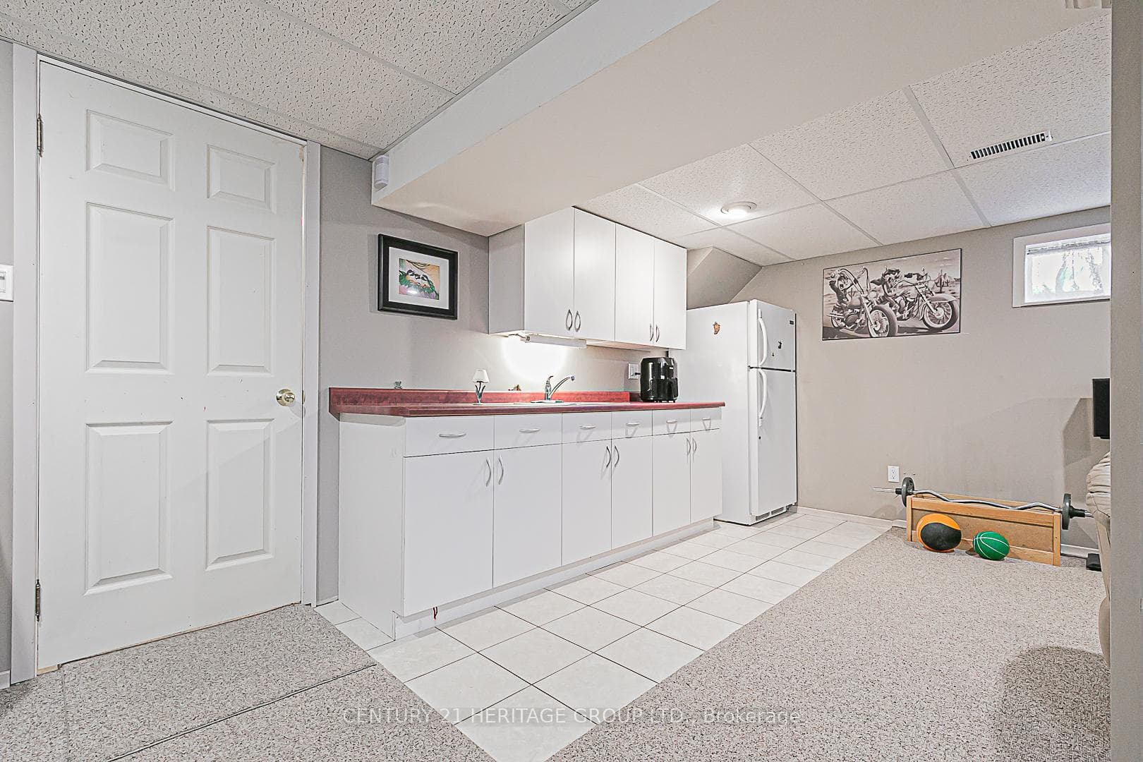 262 Silverbirch Drive photo 16