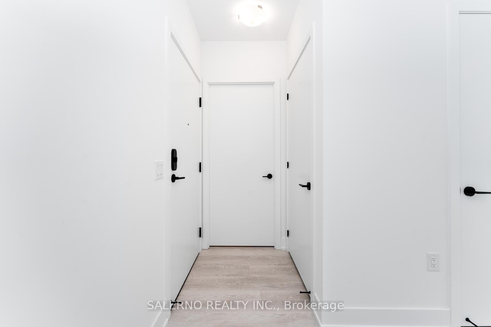 2450 Old Bronte Road Unit 621 photo 6