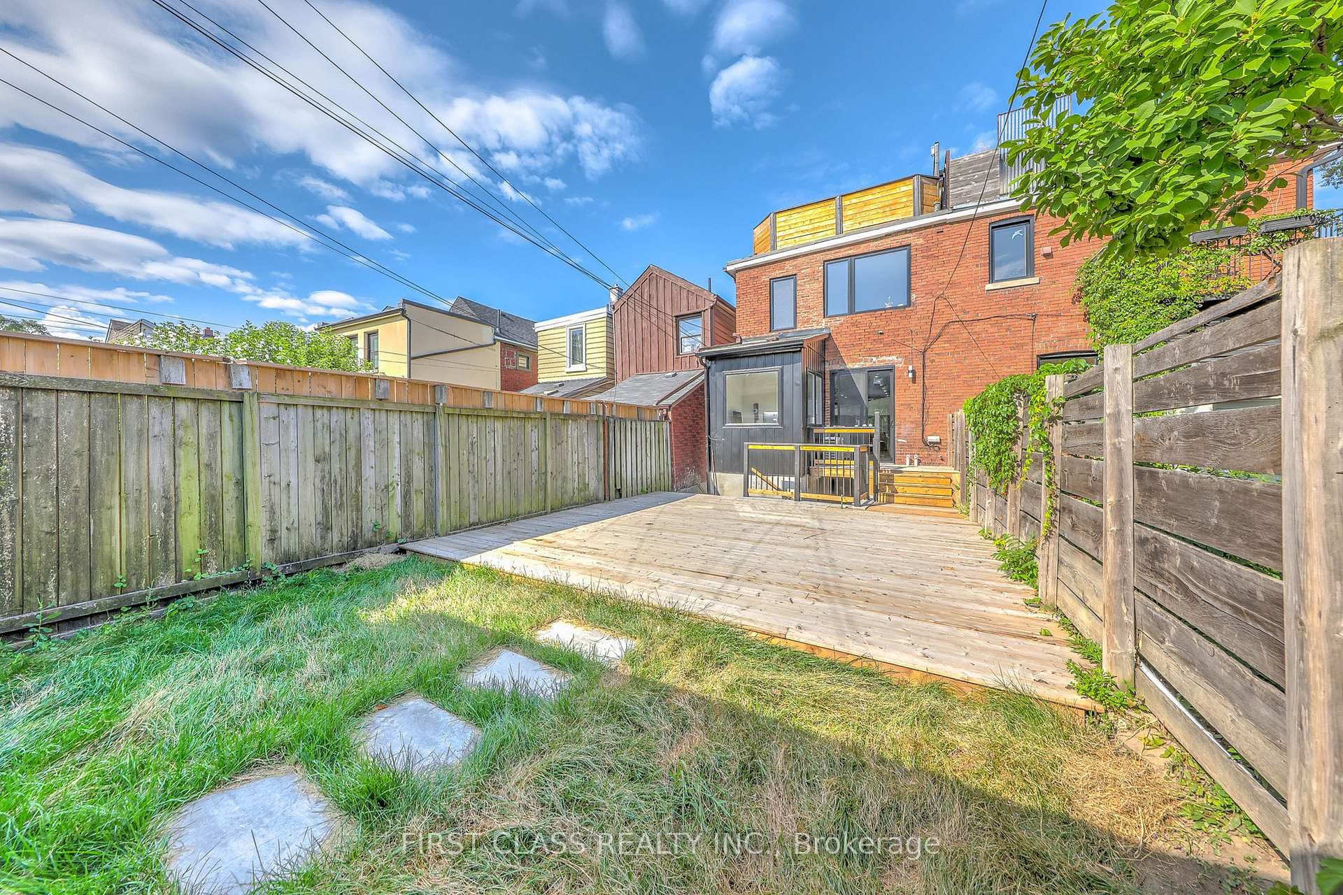 431 Roxton Road photo 40