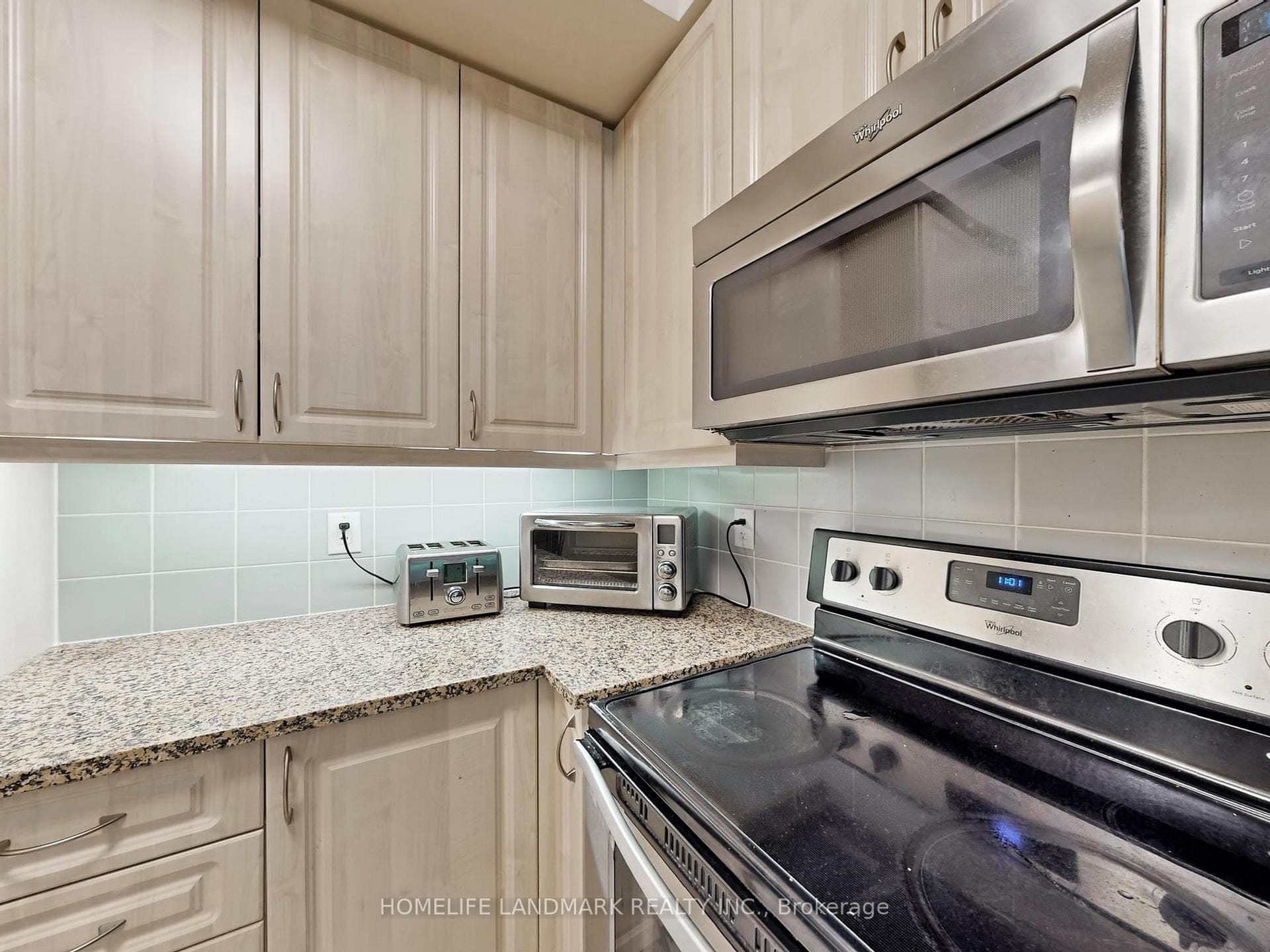 25 Lower Simcoe Street Unit 328 photo 13