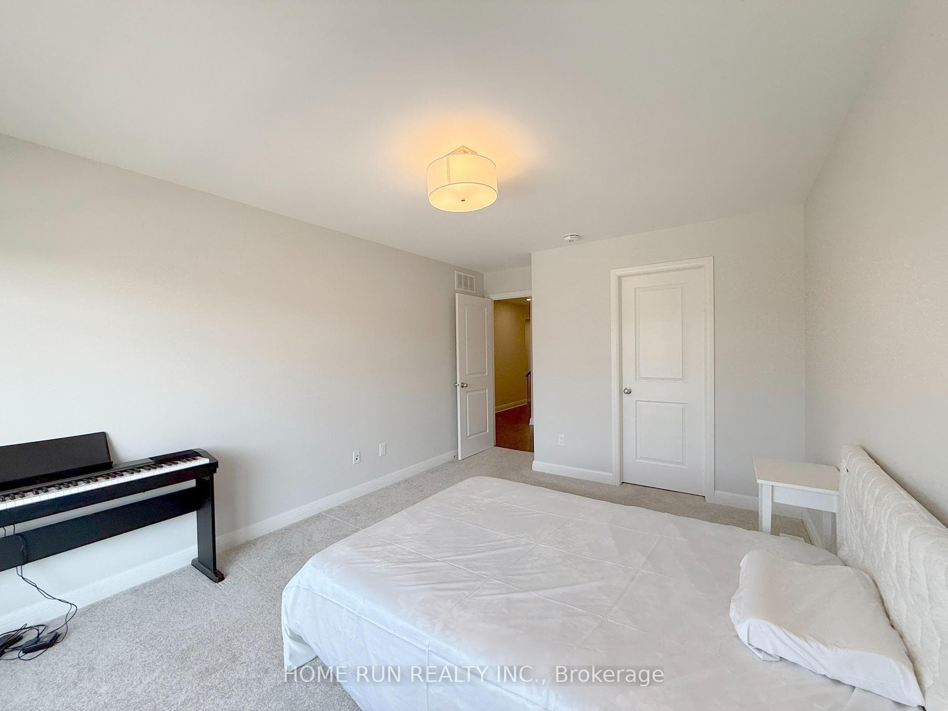322 Lysander Place photo 35