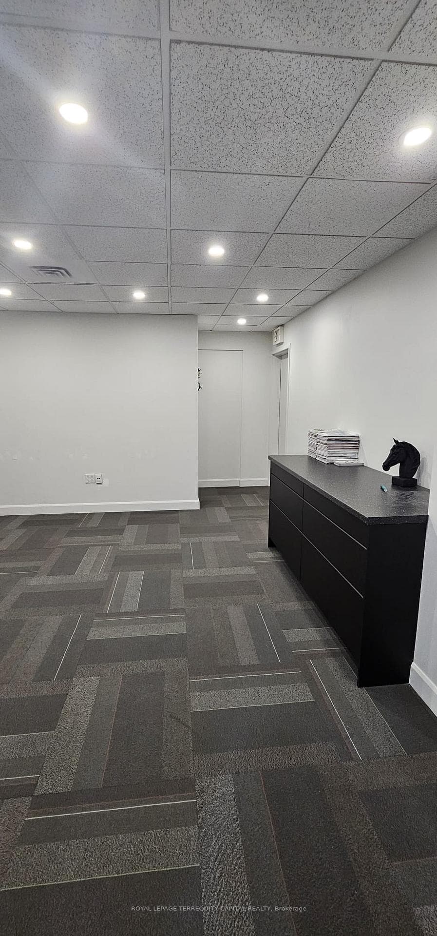 8300 Yonge Street Unit 201 photo 15
