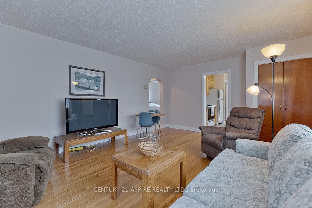 504 Wilbert Street photo 10