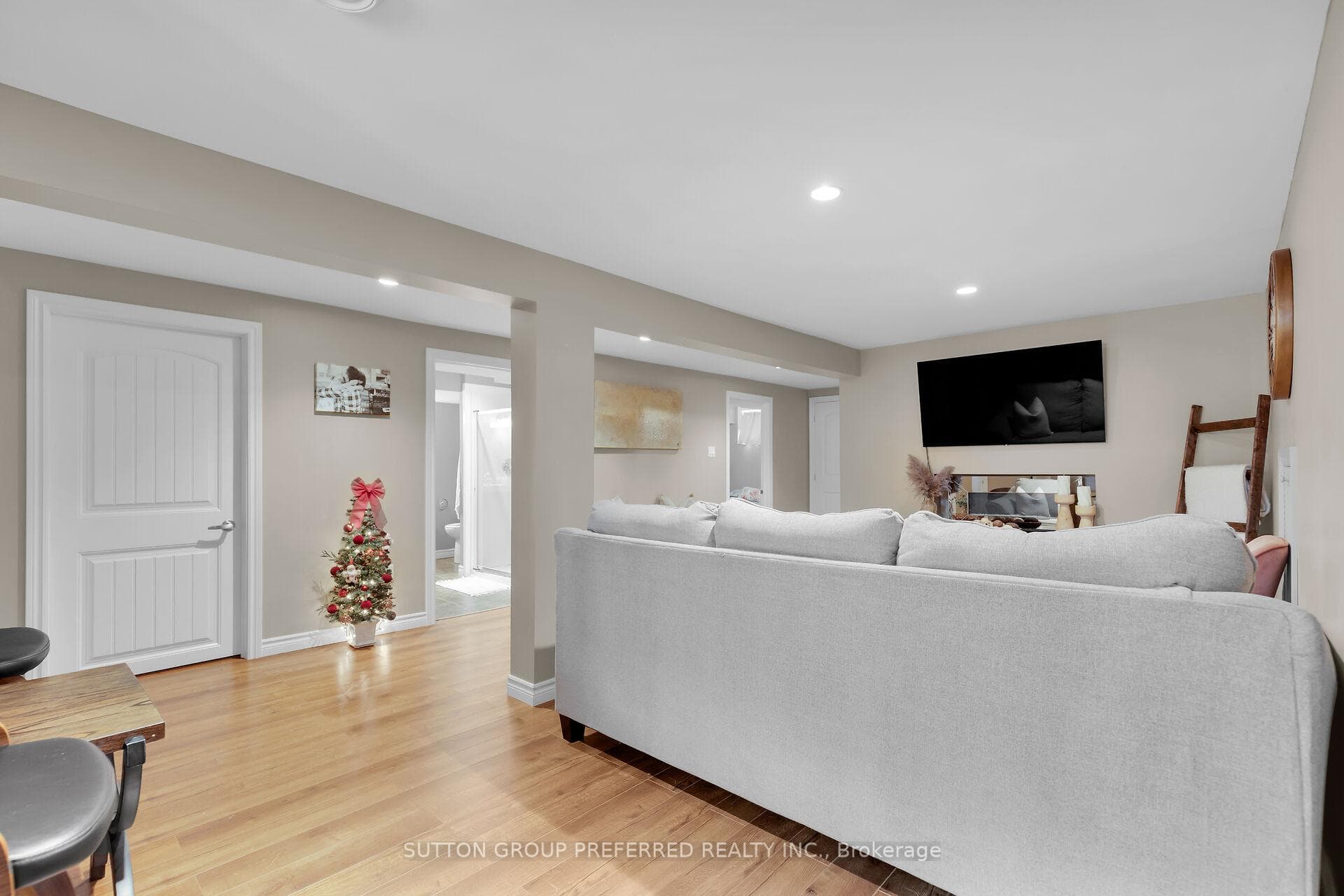 82 John Street photo 6