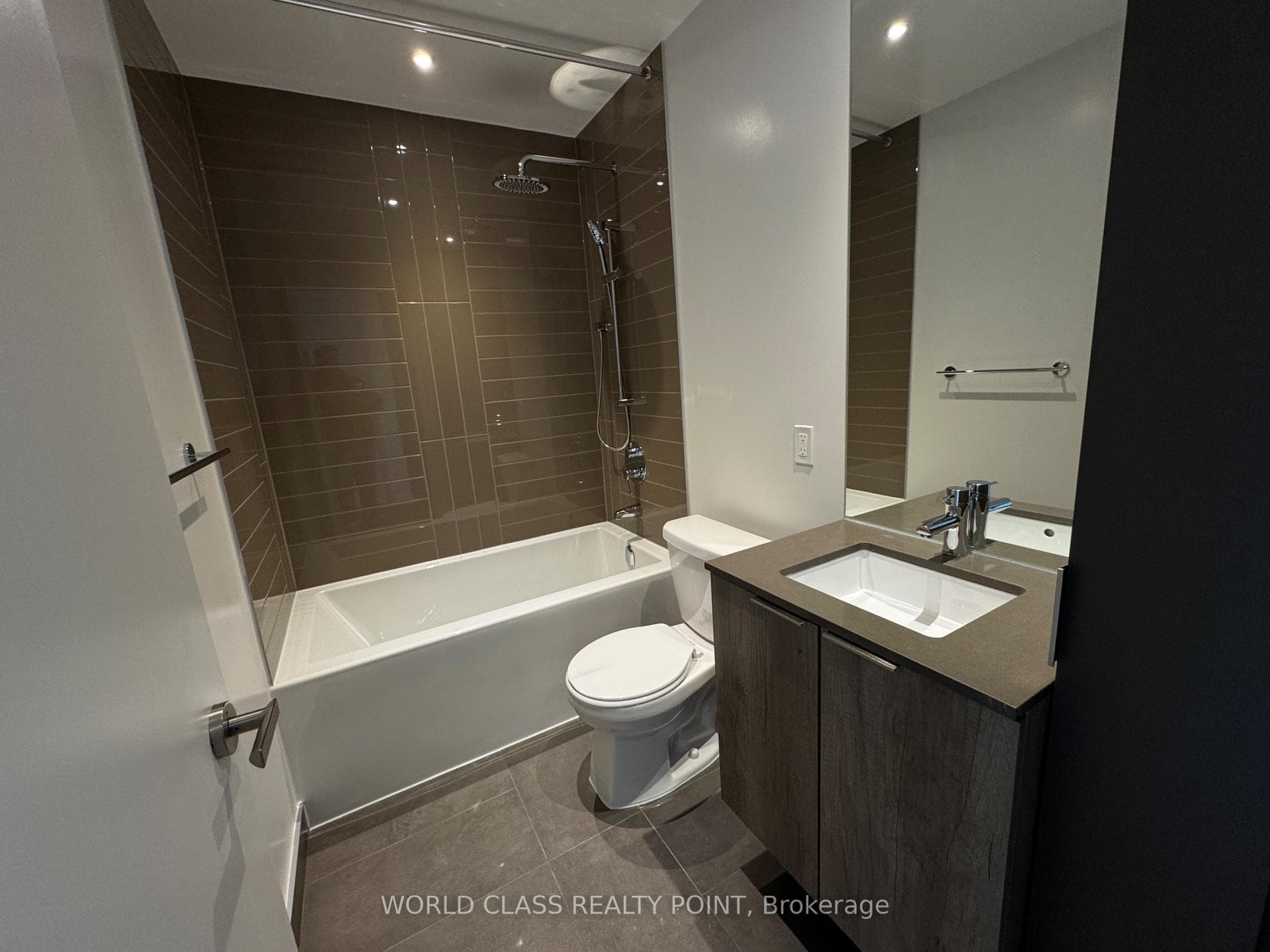 448 Burnhamthorpe Road Unit 1109 photo 14