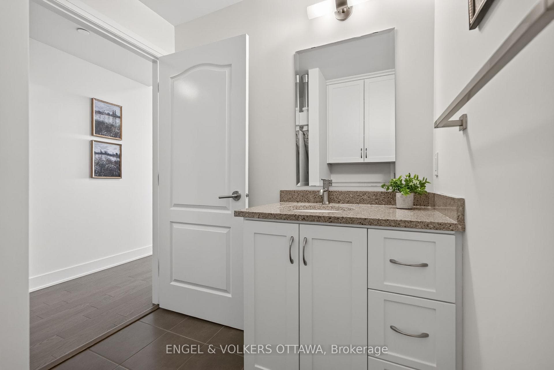 1035 Bank Street Unit 1501 photo 27