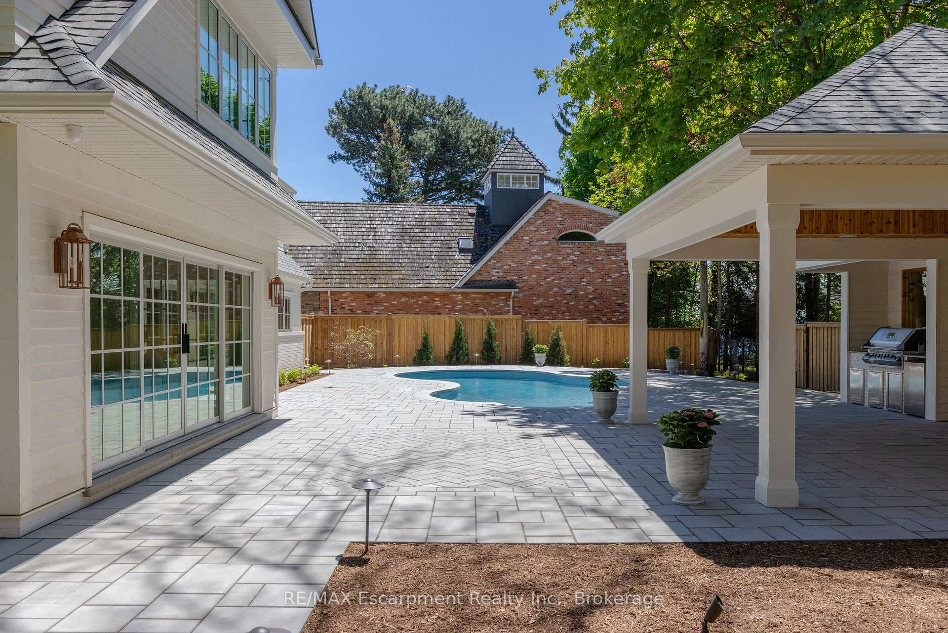 130 Edgecliffe Place photo 47