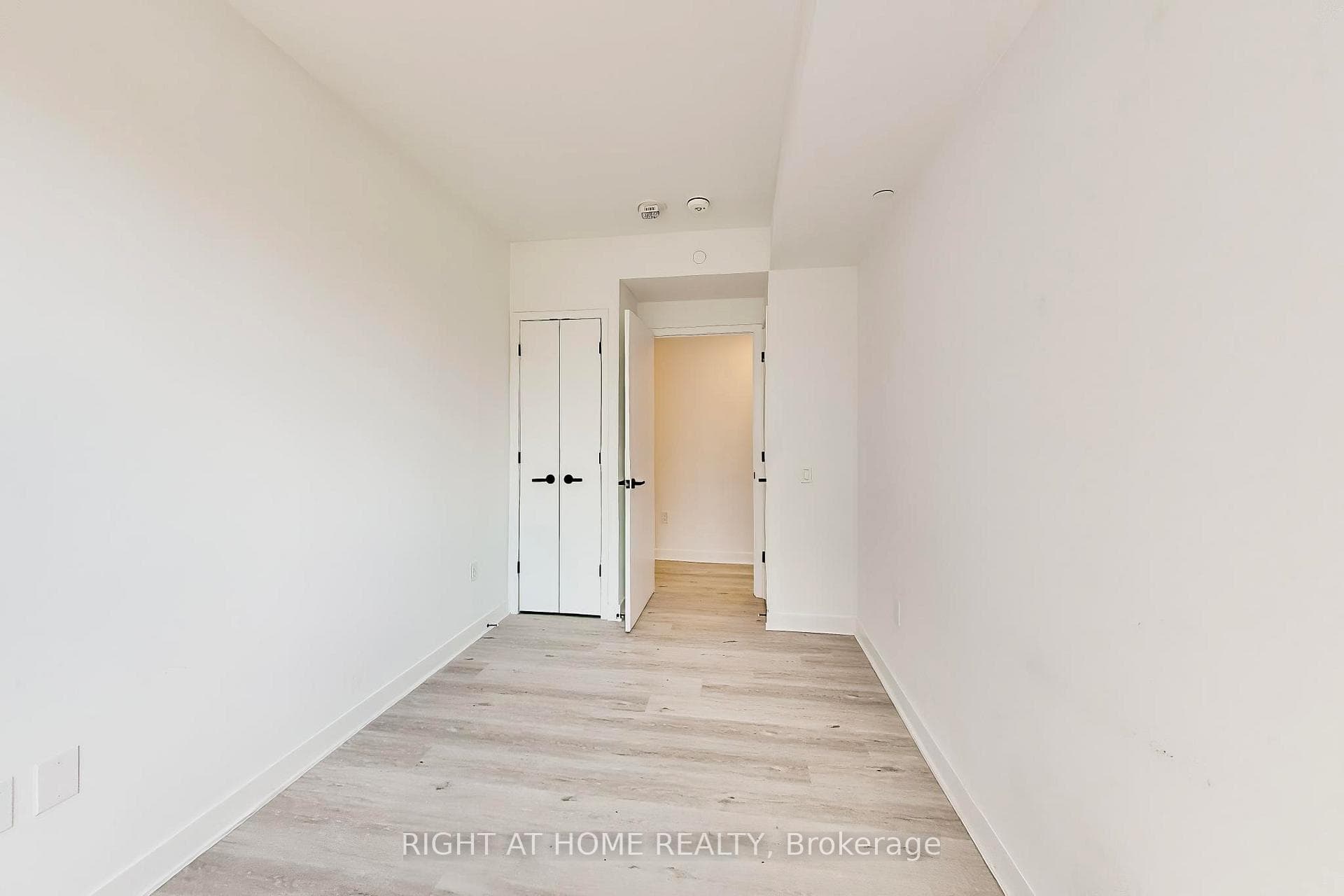 55 Charles Street Unit 1406 photo 26