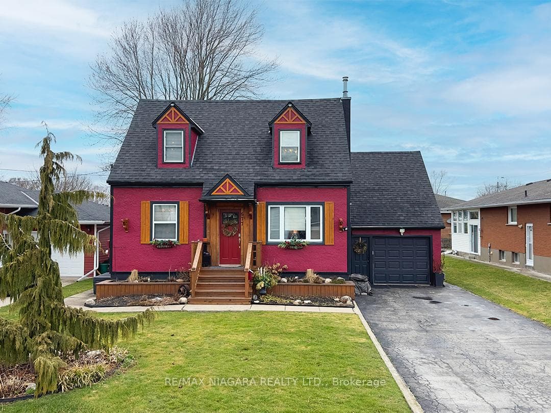 577 Sugarloaf Street photo 1