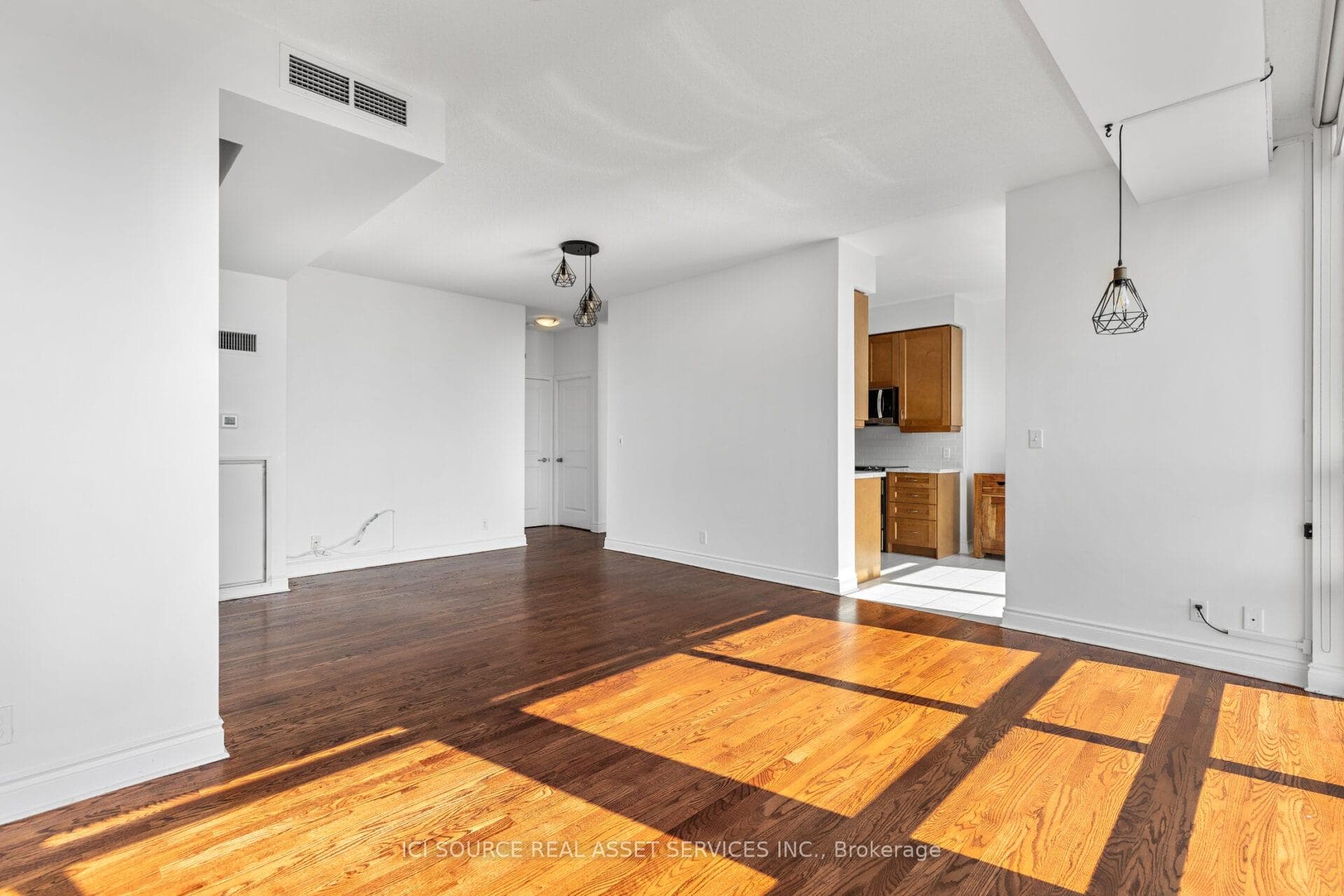 1910 Lake Shore Boulevard Unit 708 photo 8
