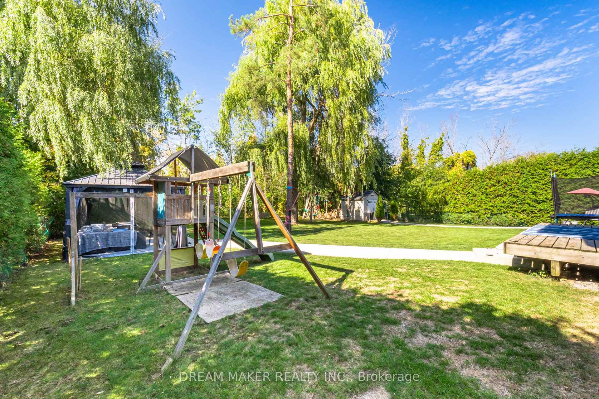 756 Third Avenue photo 48