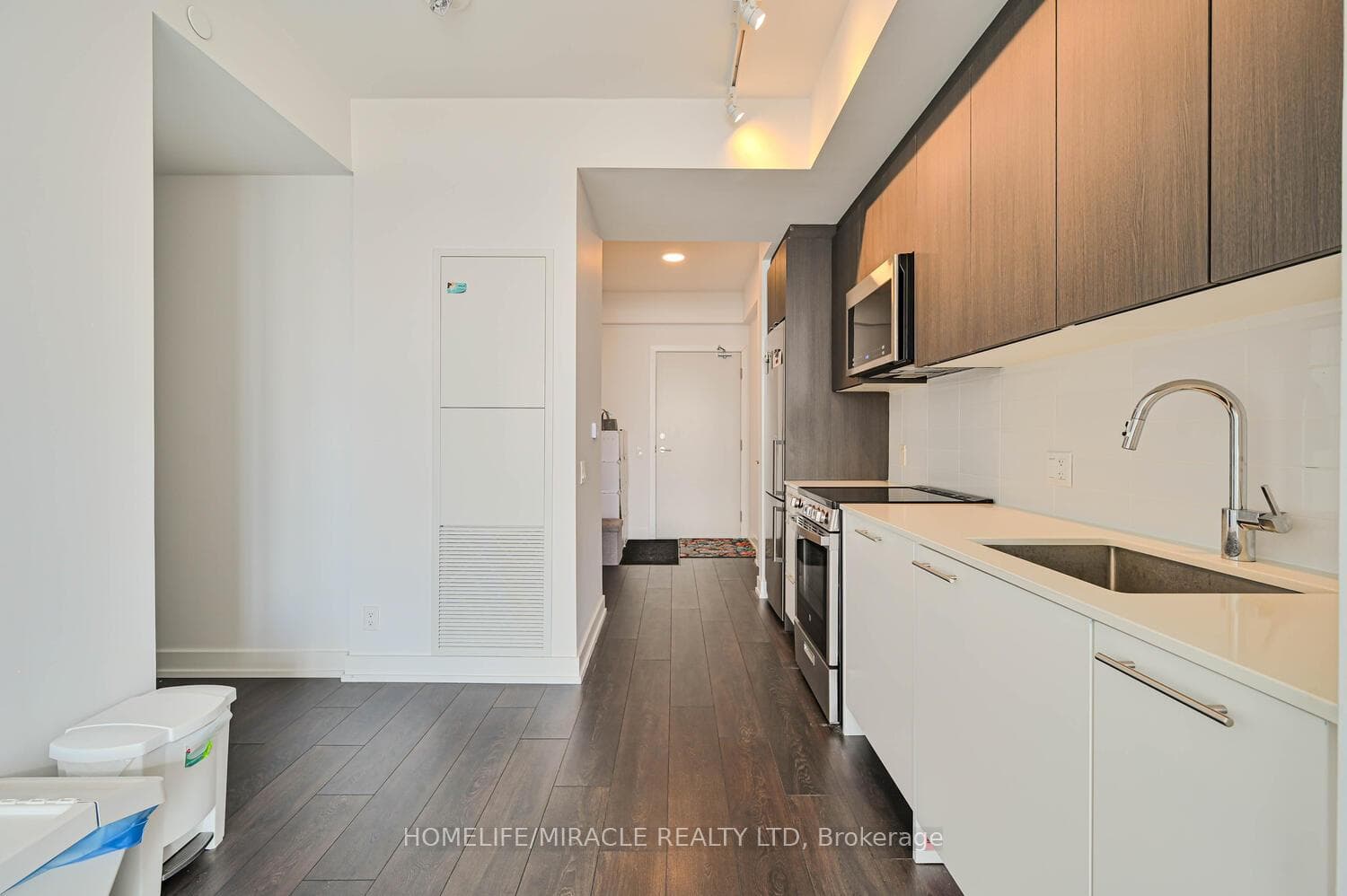 215 Veterans Drive Unit 1102 photo 11