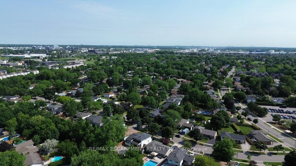 587 Sheraton Road photo 27