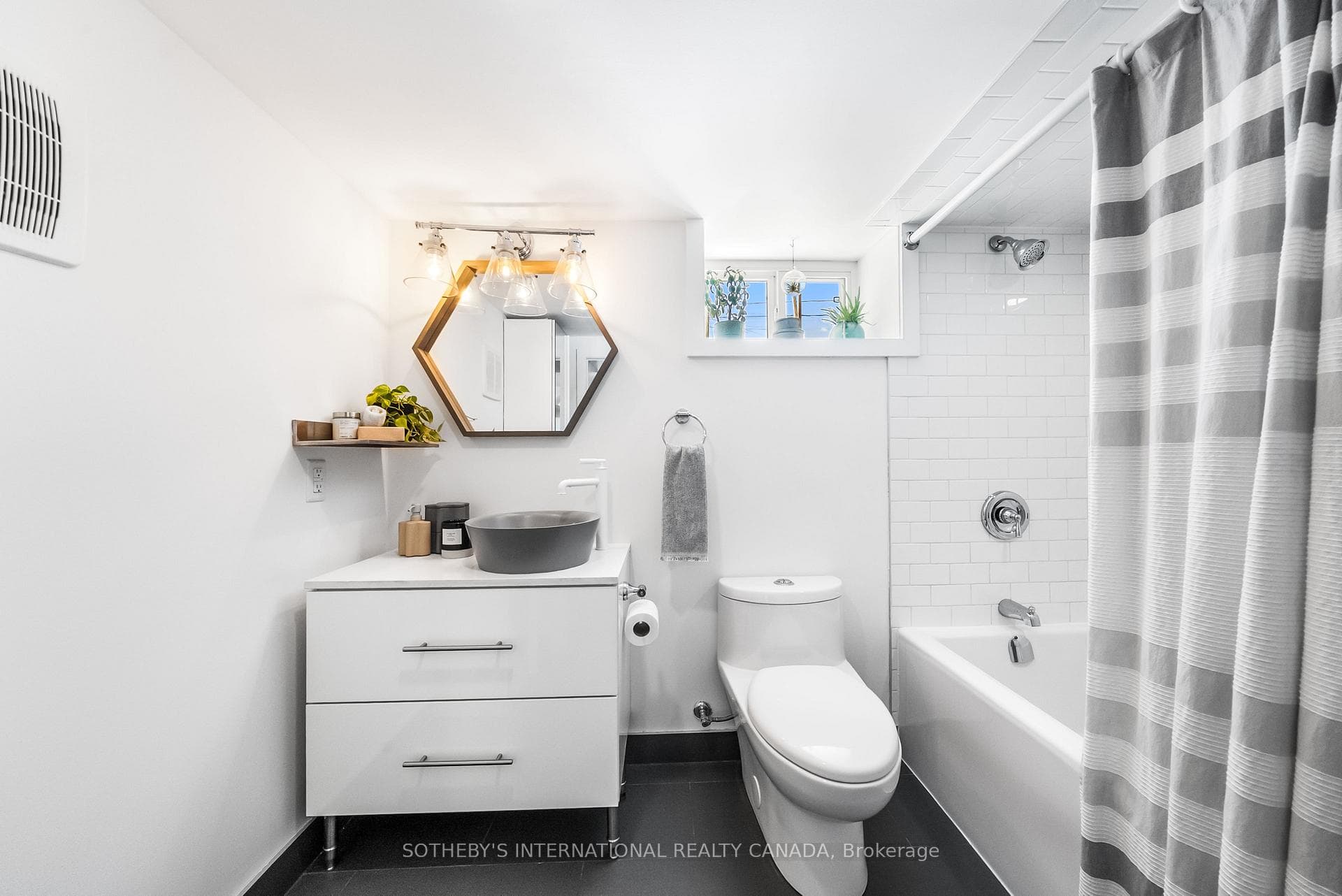 212 Winona Drive photo 48