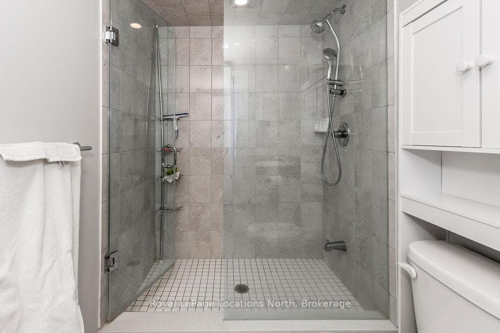5 Anchorage Crescent Unit 201 photo 11