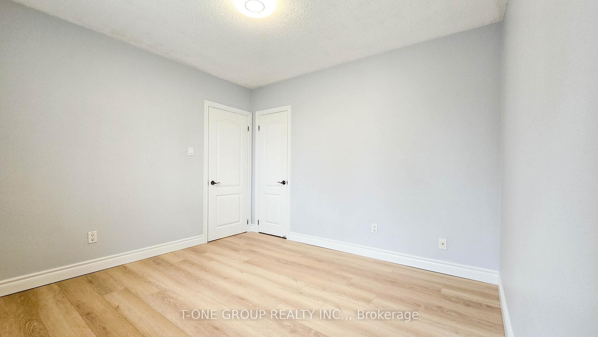 452 LYNETT Crescent Unit MAIN photo 17